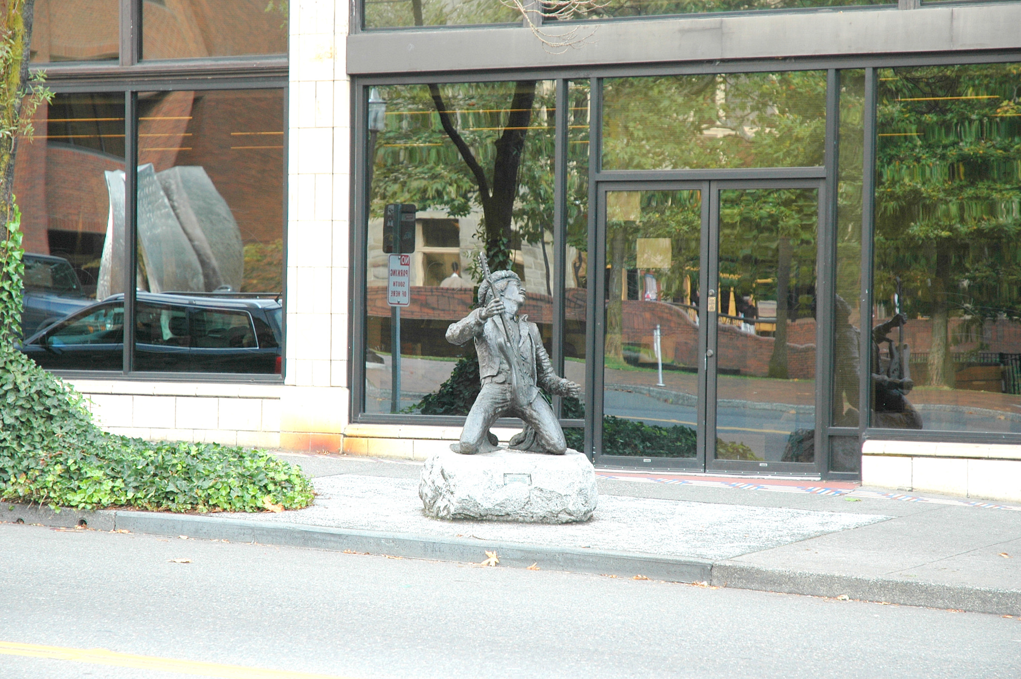 Nikon D70 sample photo. Jimi hendrix statue. photography