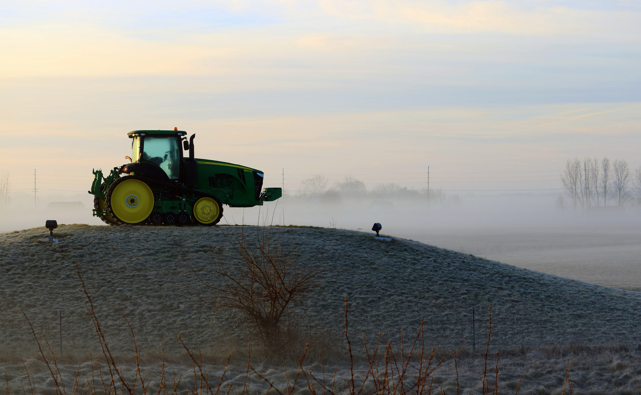 Canon EF-S 55-250mm F4-5.6 IS STM sample photo. Work's austere silence photography