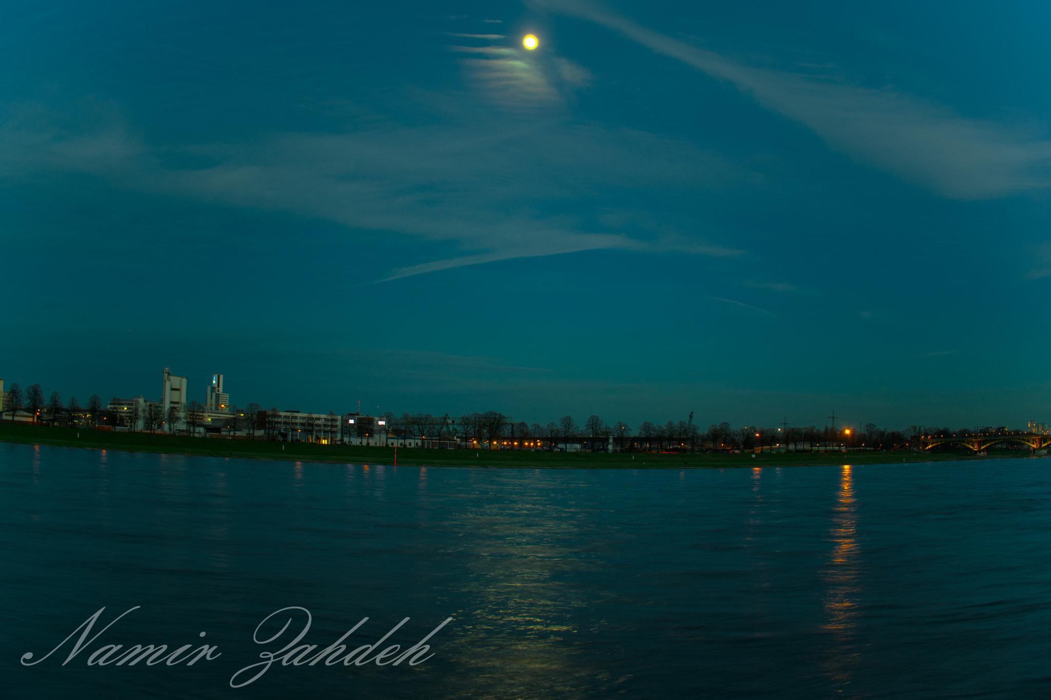 Nikon D3400 sample photo. At night photography