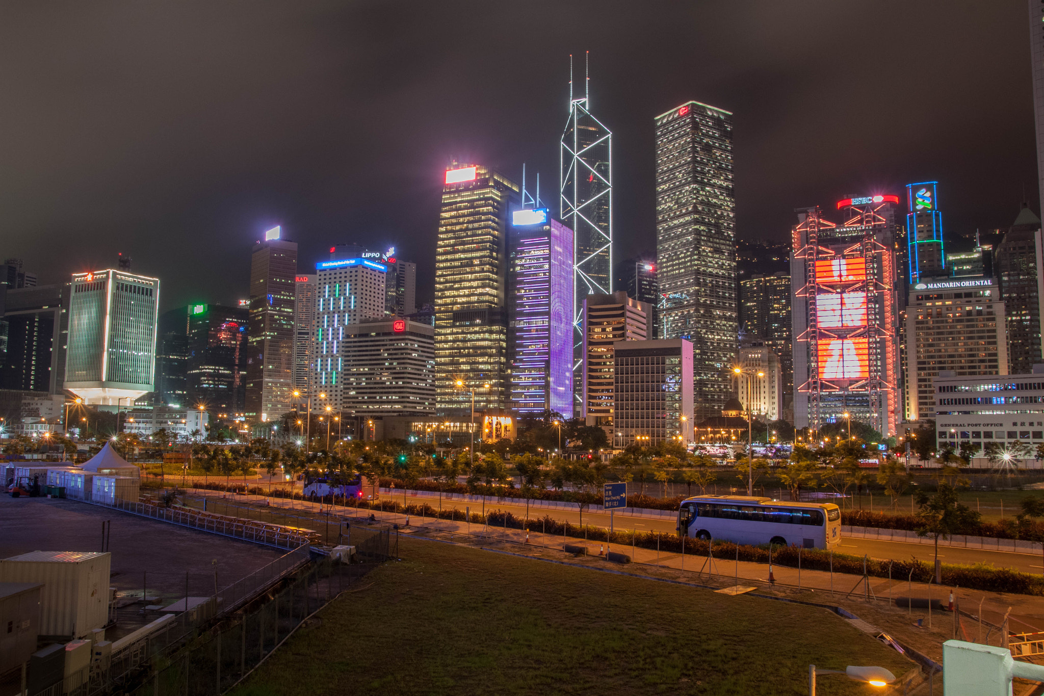 Canon EOS 500D (EOS Rebel T1i / EOS Kiss X3) sample photo. Hong kong at night photography