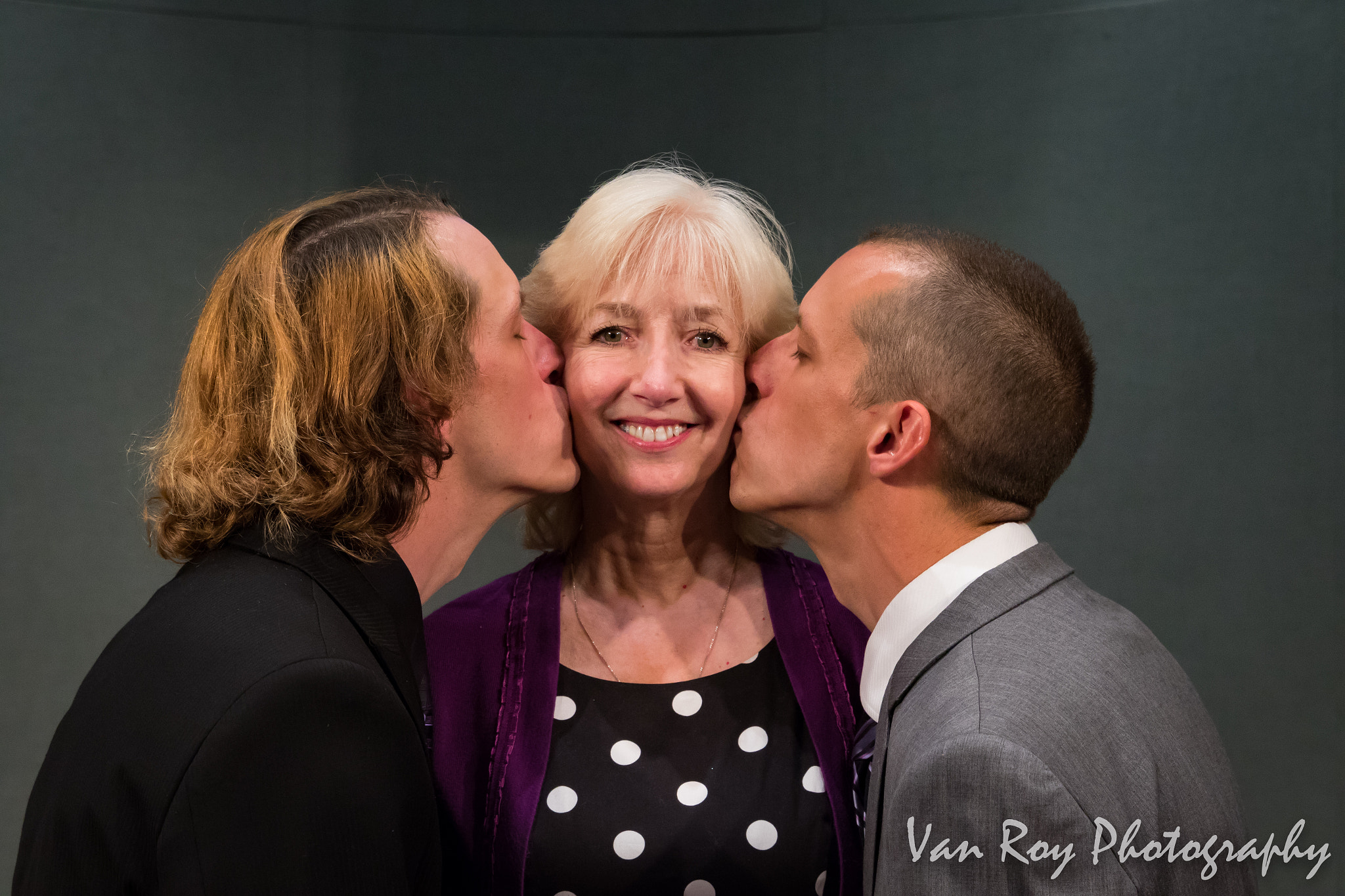 Canon EF 24-105mm F3.5-5.6 IS STM sample photo. Twin boys who love their mother. photography