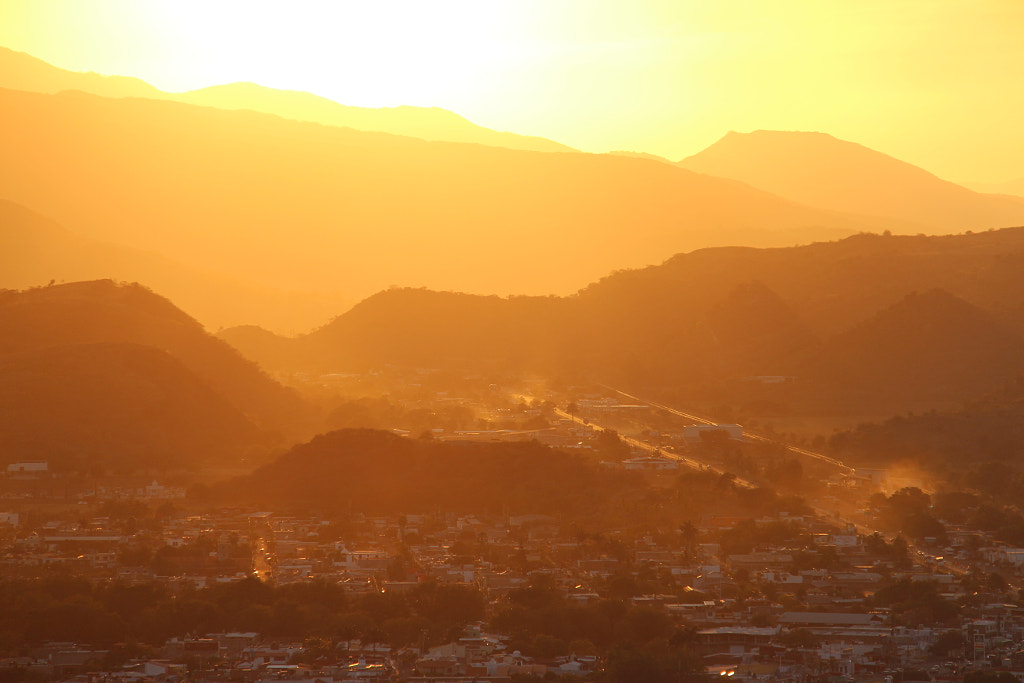 Sunset at Ixtlán del Río by Félix Urbina on 500px.com