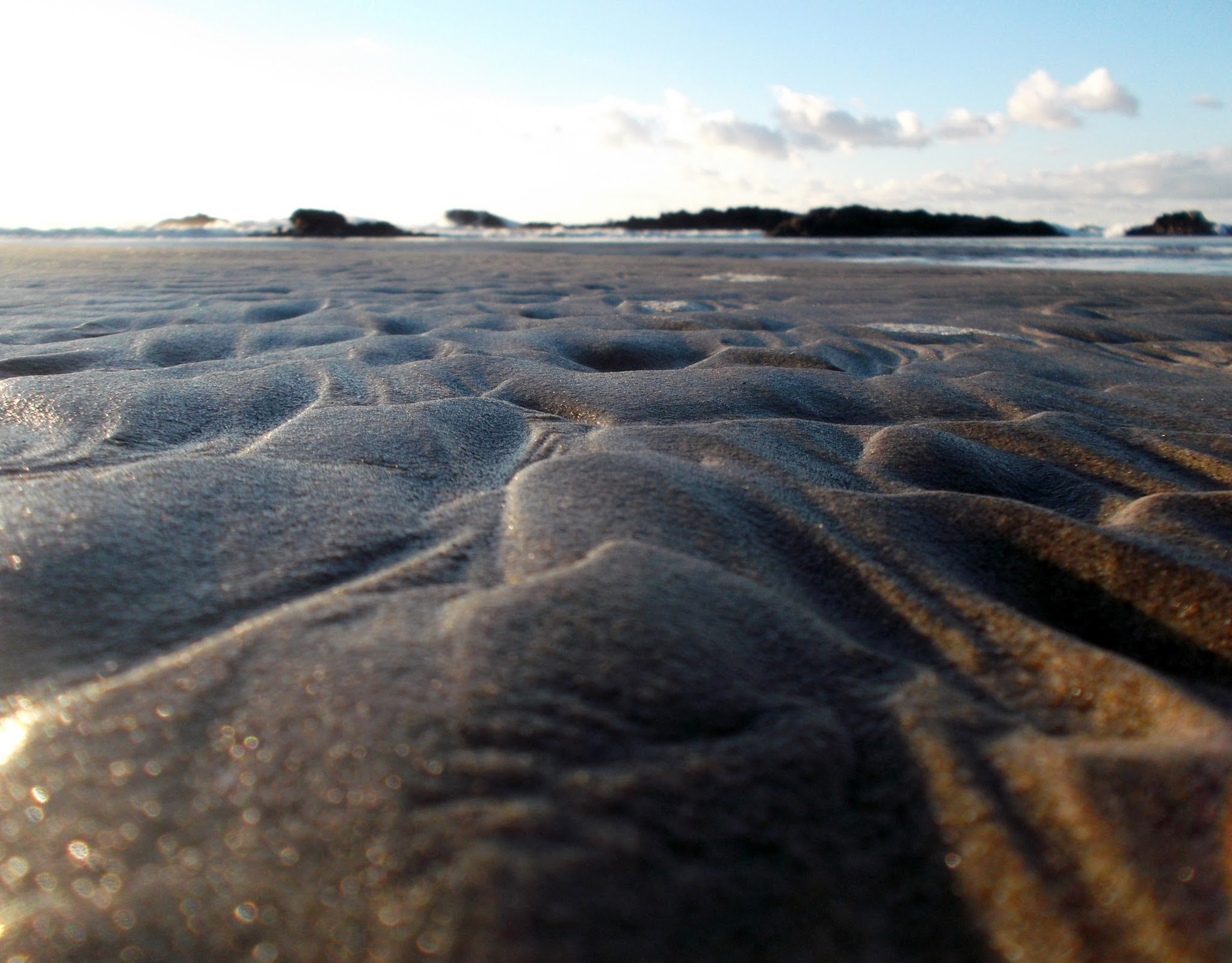 Fujifilm FinePix JX500 sample photo. Walking on the beach photography