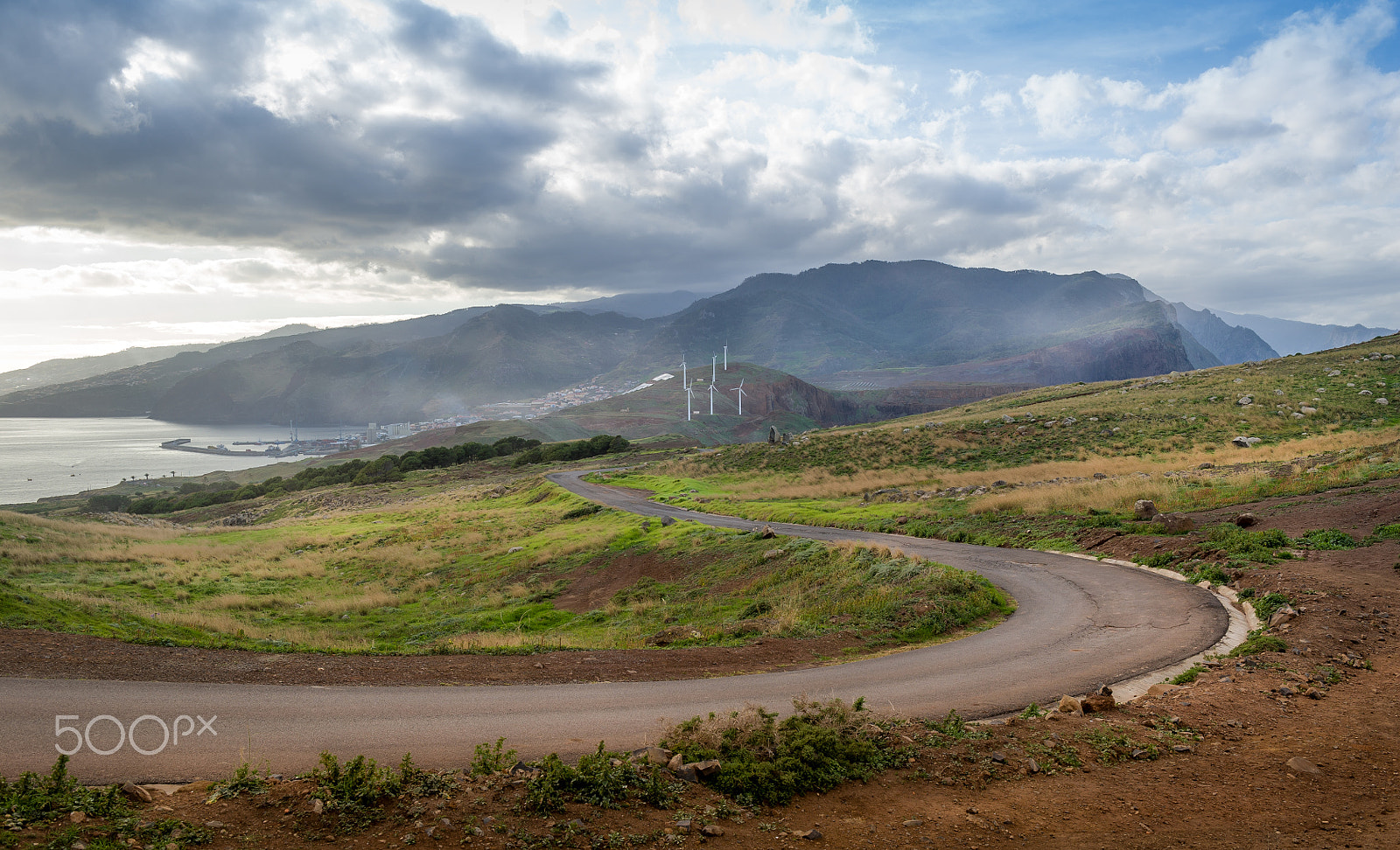 Nikon D3S sample photo. Empty serpentine road at madeira island landscape photography