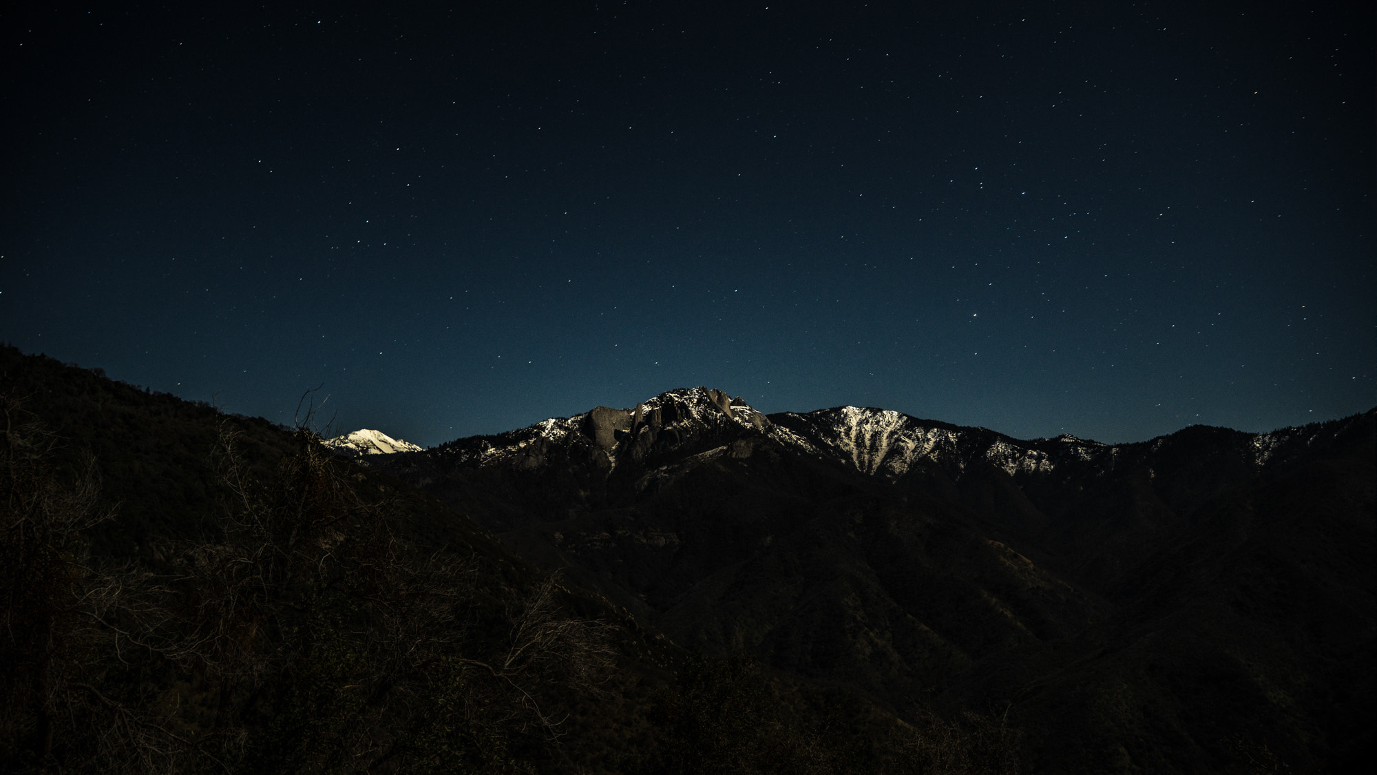 Sony a7R + Sony Vario Tessar T* FE 24-70mm F4 ZA OSS sample photo. Star 2 sequoia national park photography