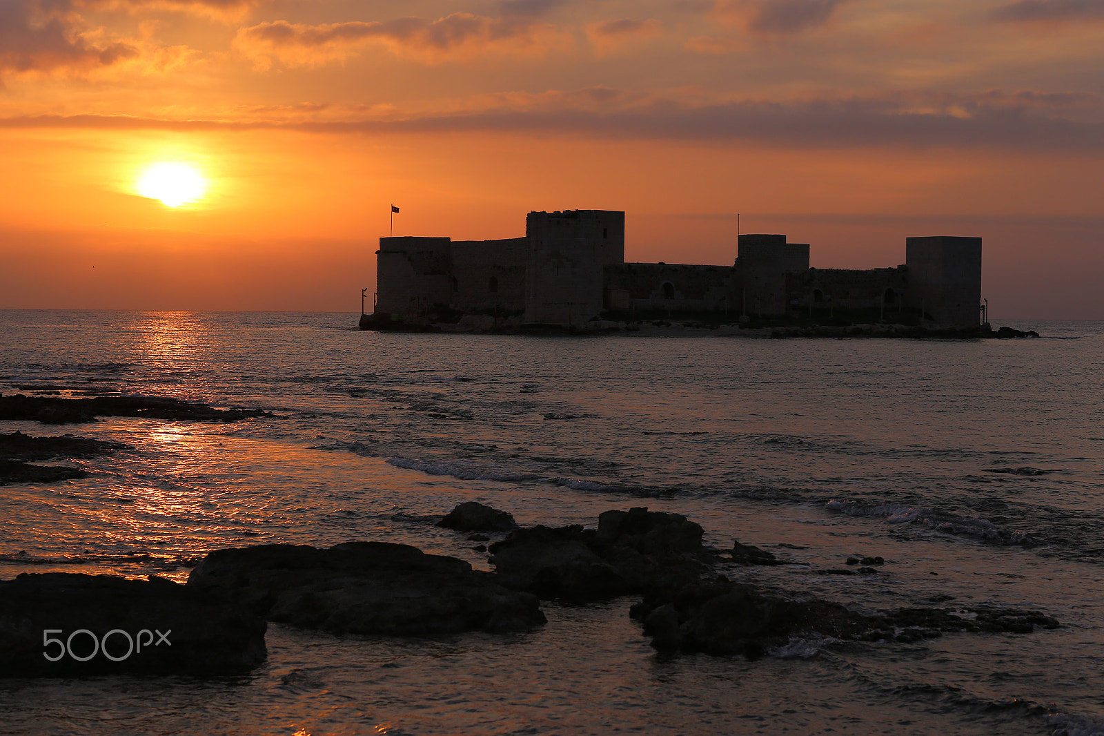 Canon EOS 6D + Canon EF 85mm F1.2L II USM sample photo. Old castle on the island photography