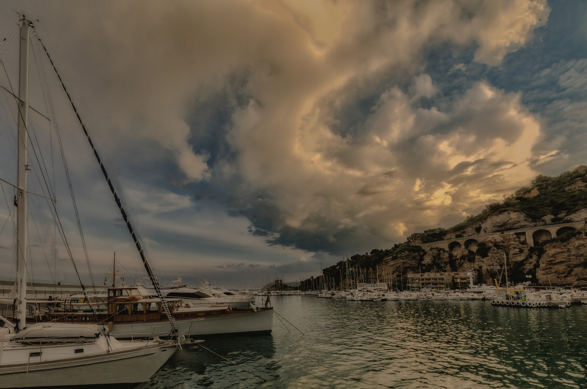 Nikon D7000 + Sigma 10-20mm F3.5 EX DC HSM sample photo. Clouds over the harbor photography