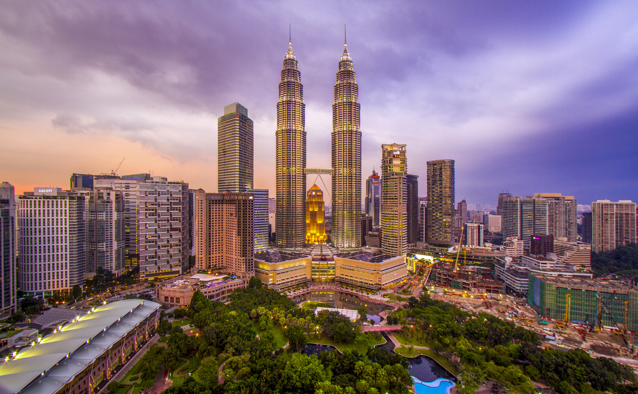Canon EF-S 10-22mm F3.5-4.5 USM sample photo. Petronas twin towers photography