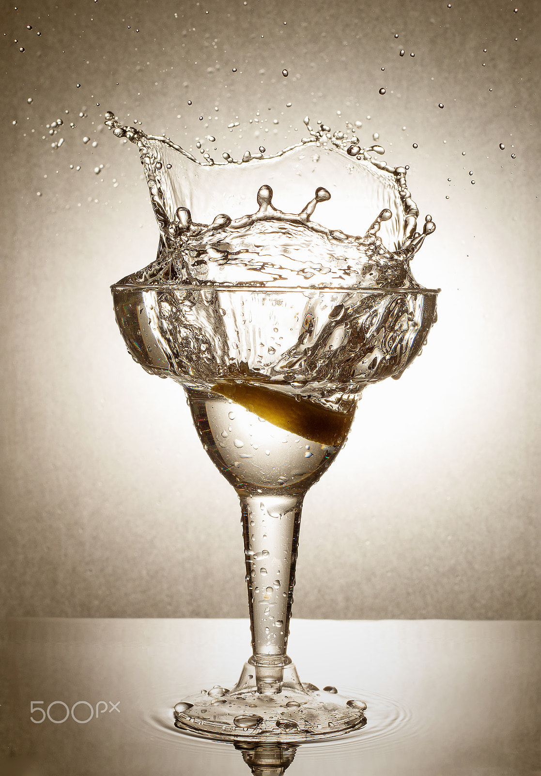 Canon EF 50mm F1.8 II sample photo. Happy hour...... photography