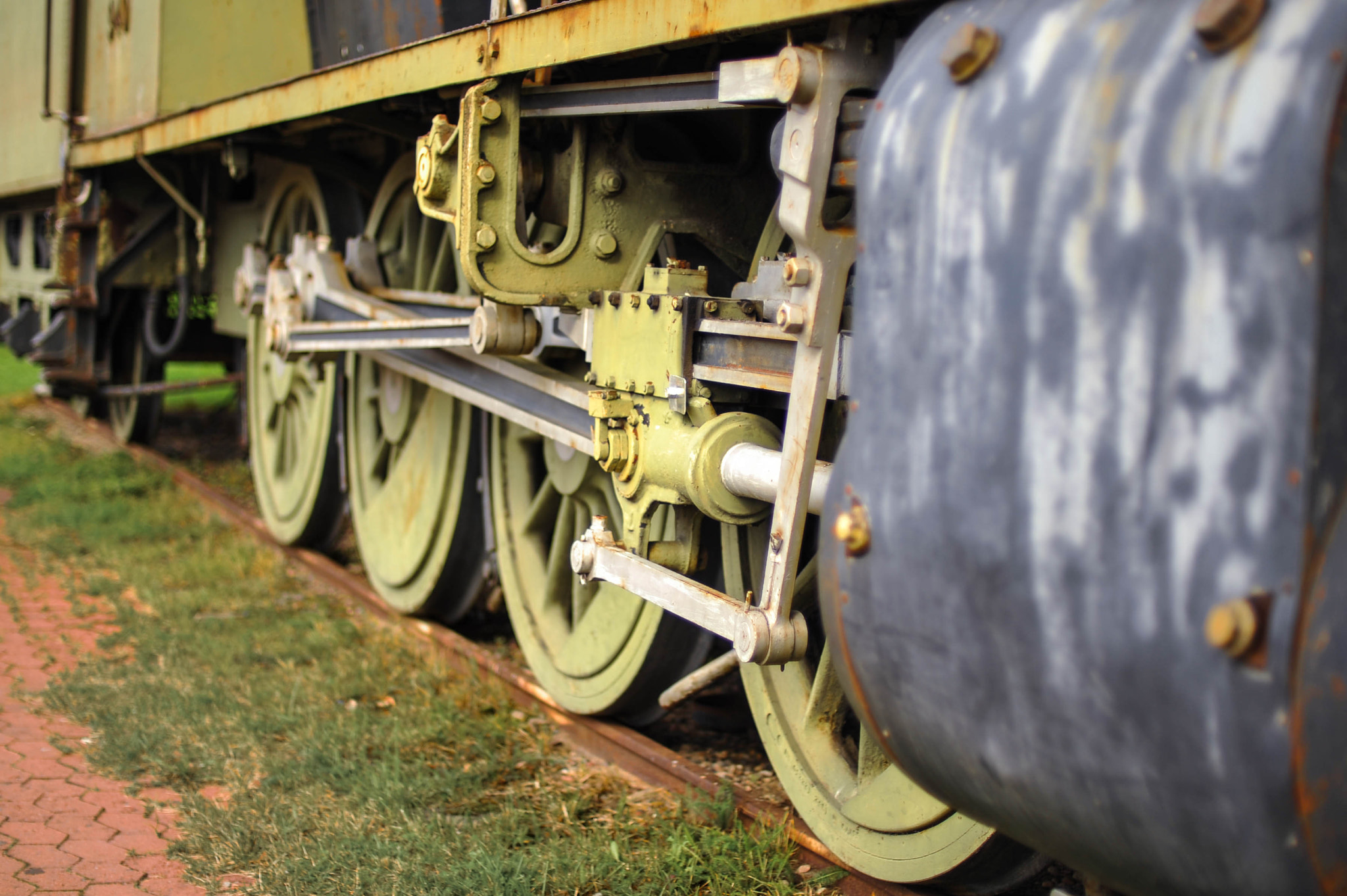 Nikon D700 + Nikon AF Nikkor 50mm F1.4D sample photo. Locomotive wheels photography