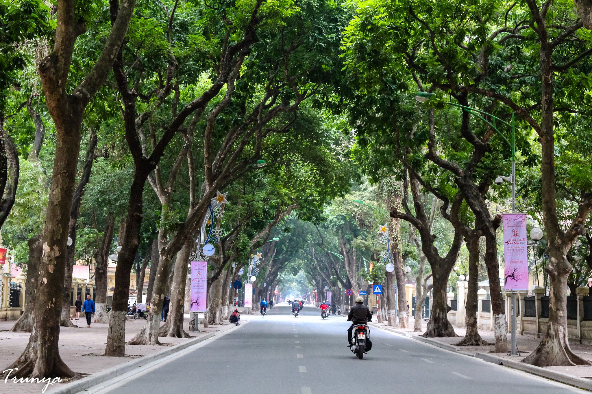Canon EF-S 17-55mm F2.8 IS USM sample photo. Hanoi photography