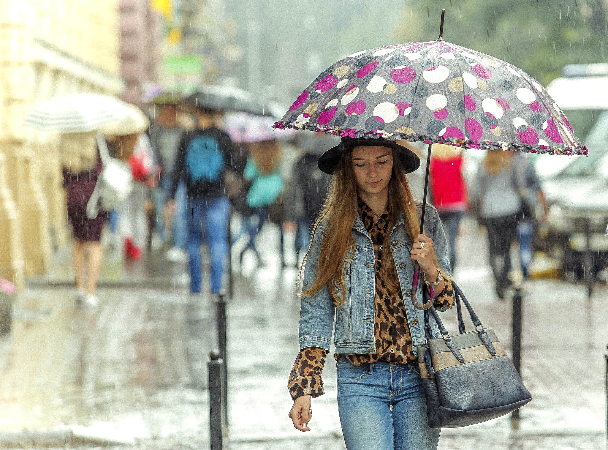 Canon EF 70-200mm F2.8L USM sample photo. Rainy day in lviv city photography