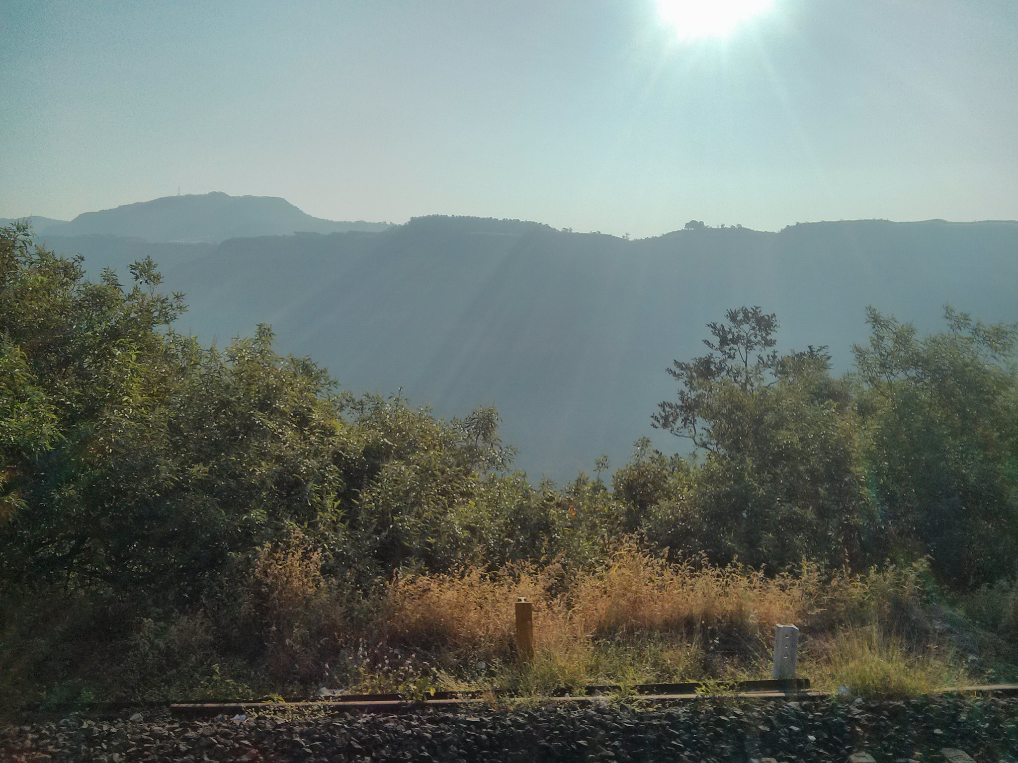 LG Nexus 4 sample photo. Shot from a moving train photography
