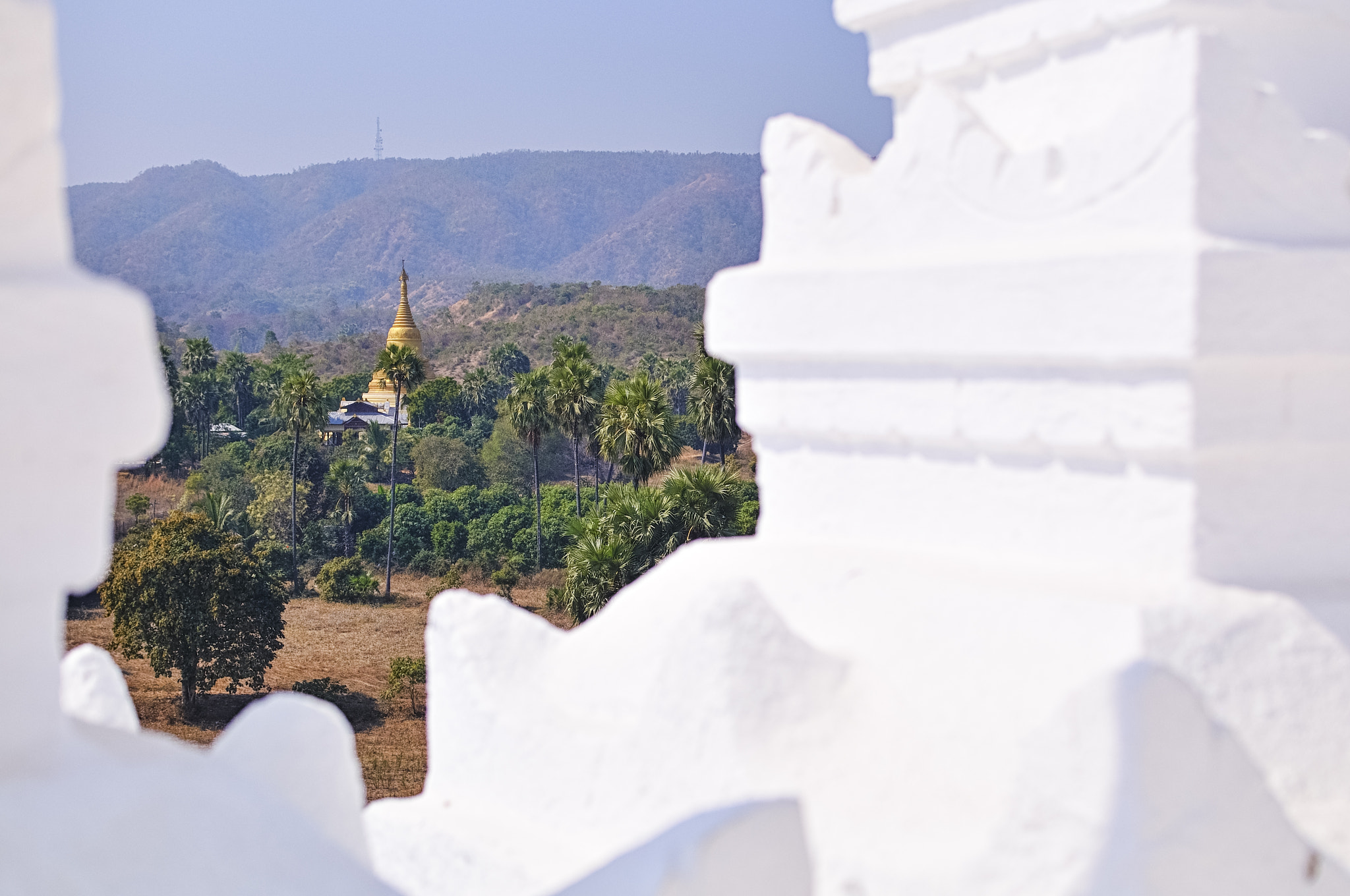 Nikon D300 + Nikon AF-S DX Nikkor 35mm F1.8G sample photo. Myanmar photography