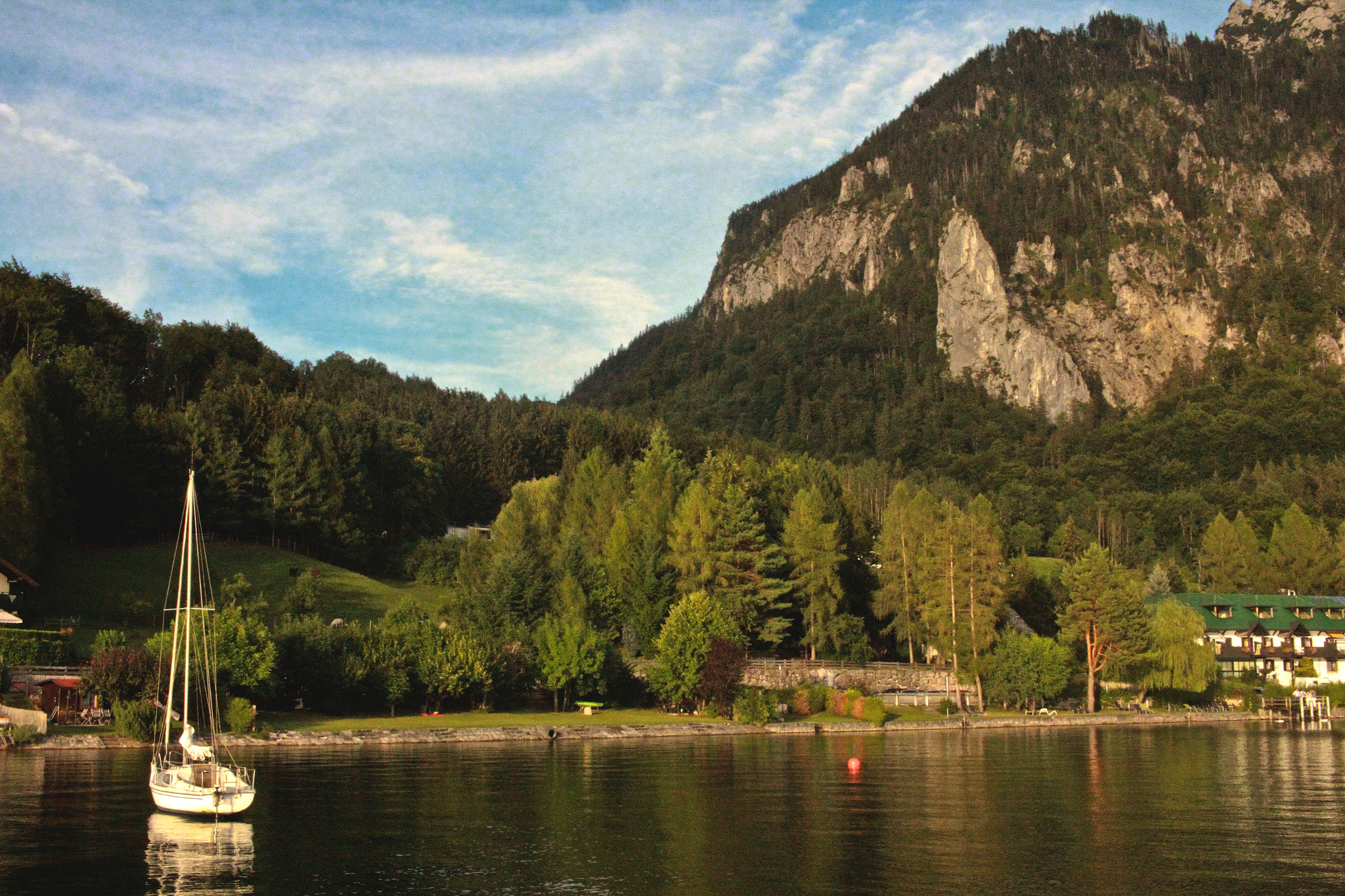 Canon EF-S 24mm F2.8 STM sample photo. Traunsee, austria photography
