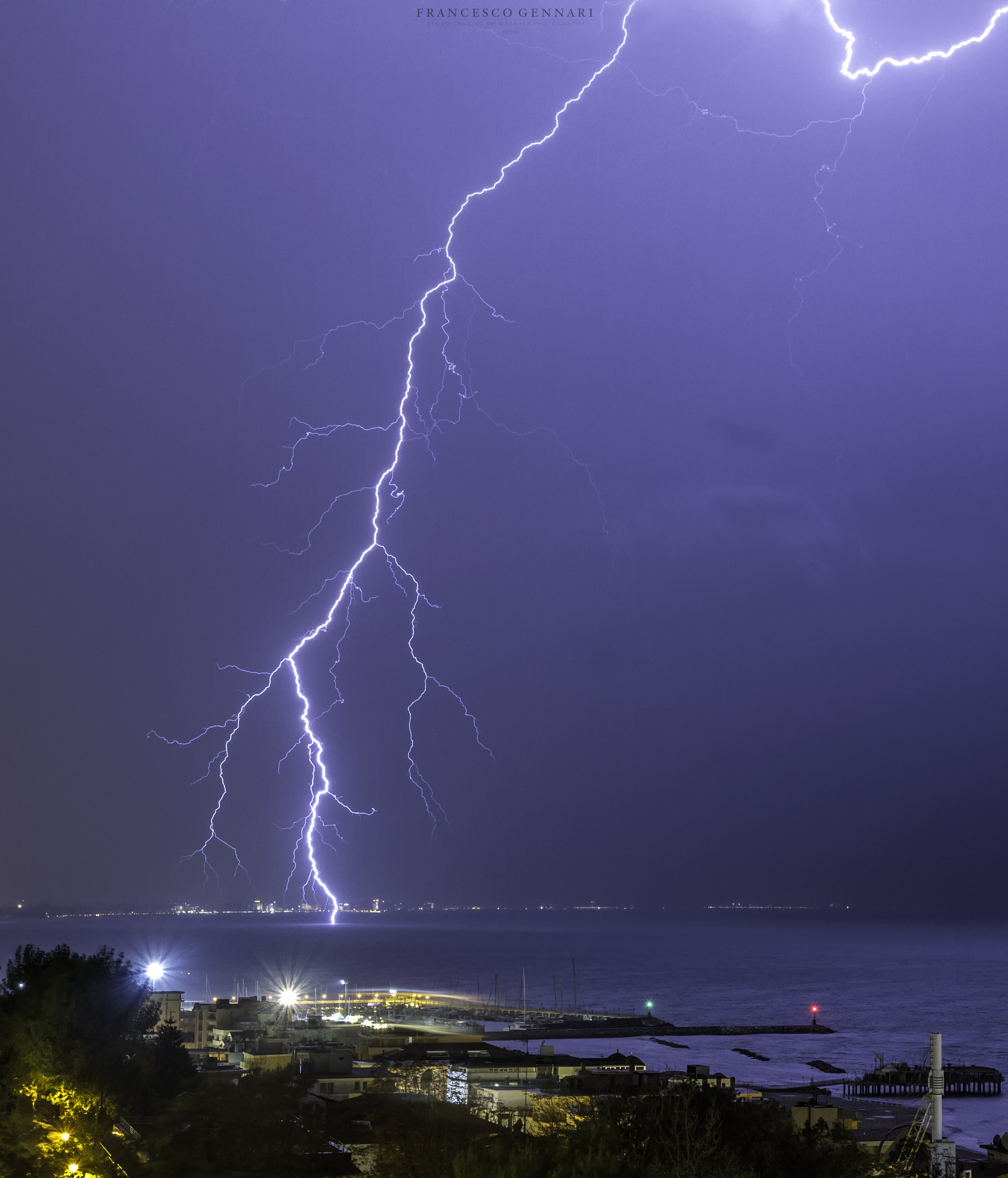 Tamron SP AF 17-50mm F2.8 XR Di II LD Aspherical (IF) sample photo. A skyscraper lightning photography