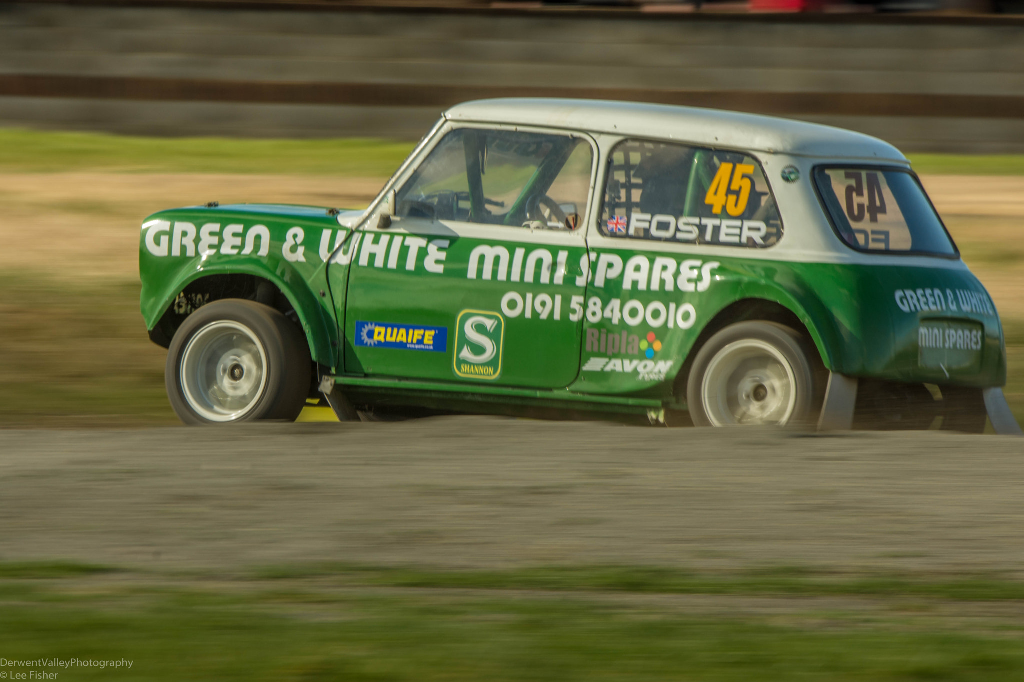 Nikon D7200 sample photo. Green and white machine photography