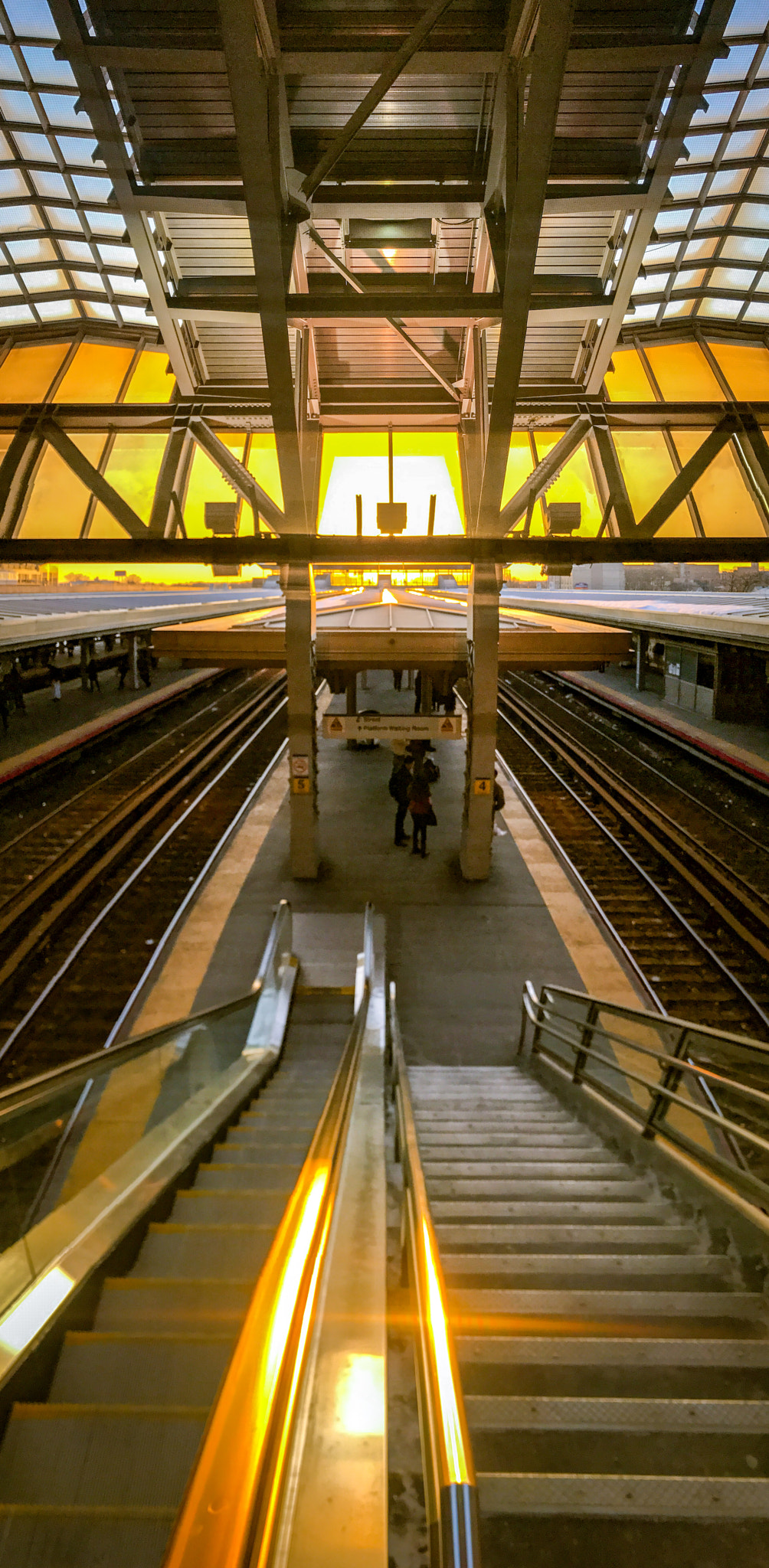 iPhone 7 Plus back camera 3.99mm f/1.8 sample photo. Sunset vertorama in jamaica station photography