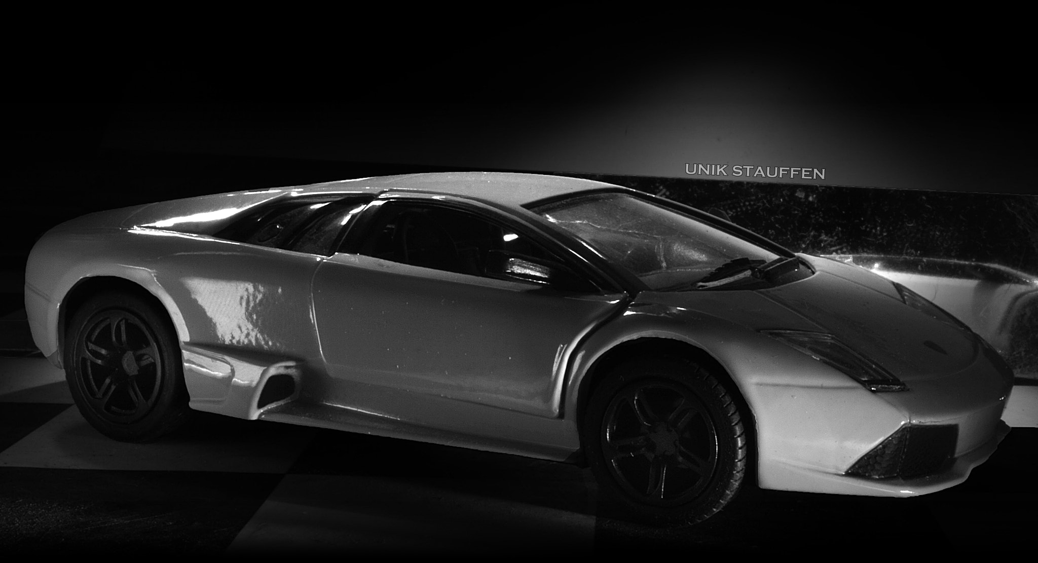 AF Zoom-Nikkor 35-135mm f/3.5-4.5 N sample photo. Lamborghini photography