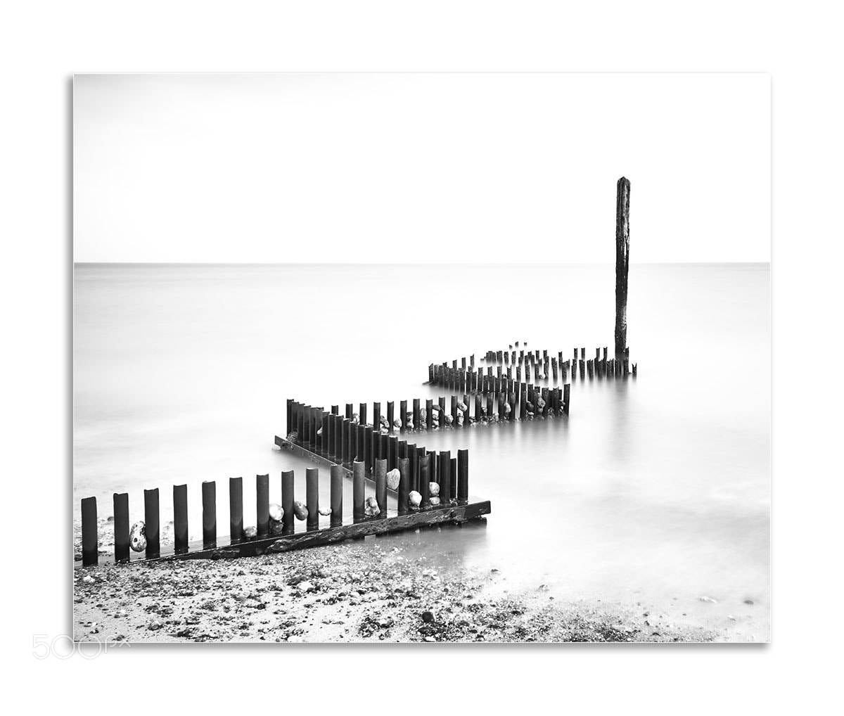 Nikon AF-S Nikkor 17-35mm F2.8D ED-IF sample photo. Groynes at caister photography