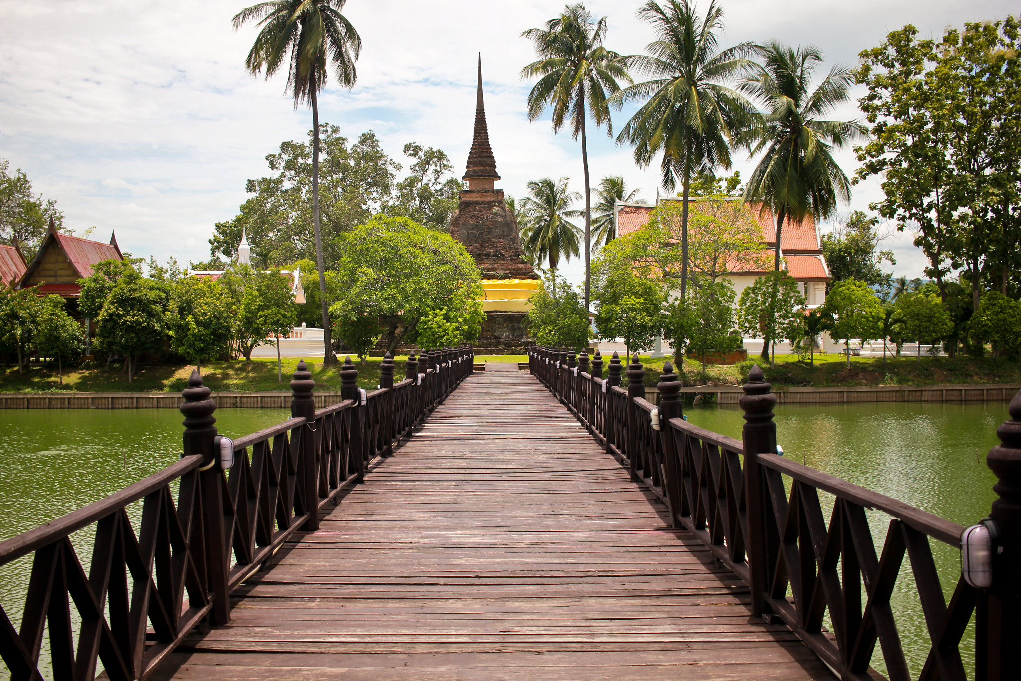Canon EF-S 24mm F2.8 STM sample photo. Sukhothai historic park, thailand photography