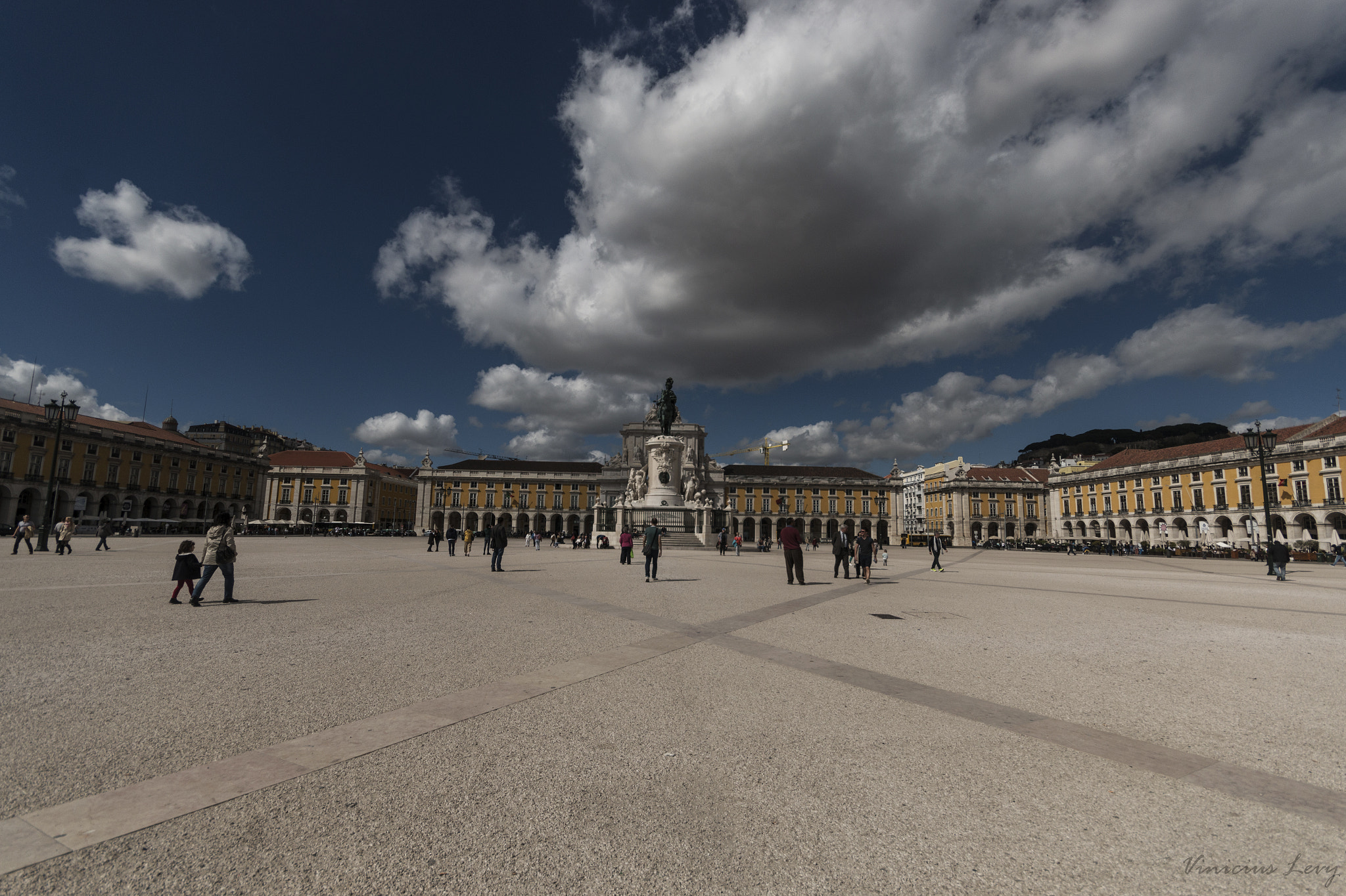 Canon EOS 70D + Sigma 10-20mm F4-5.6 EX DC HSM sample photo. Praça do comércio photography