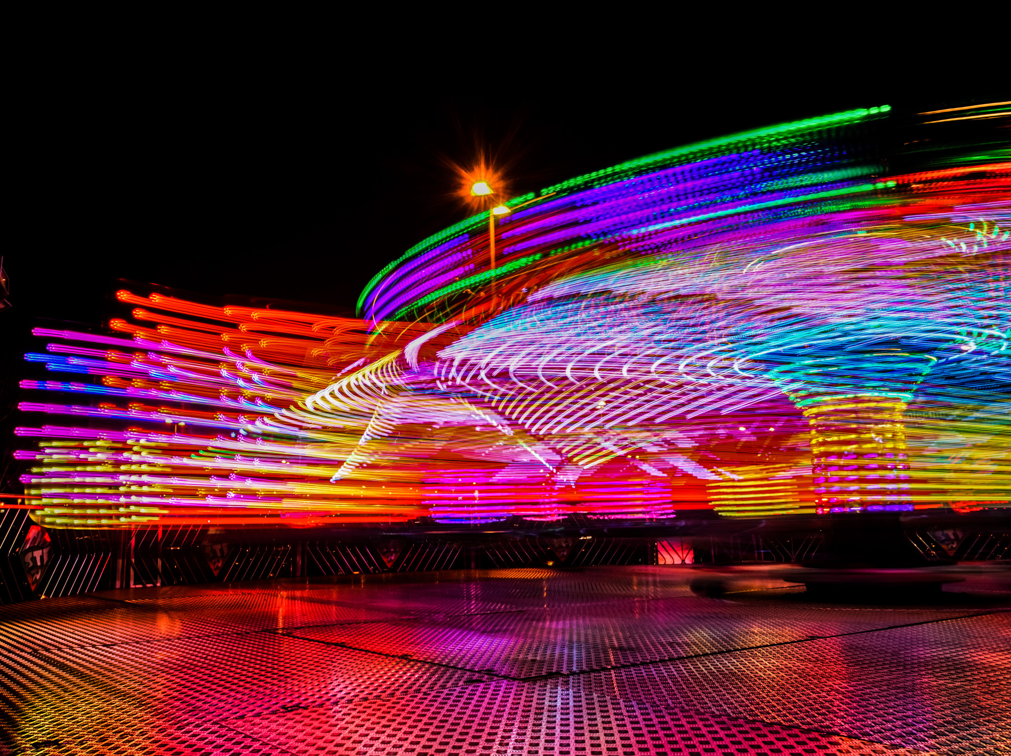 Sony FE 28-70mm F3.5-5.6 OSS sample photo. Light painting photography