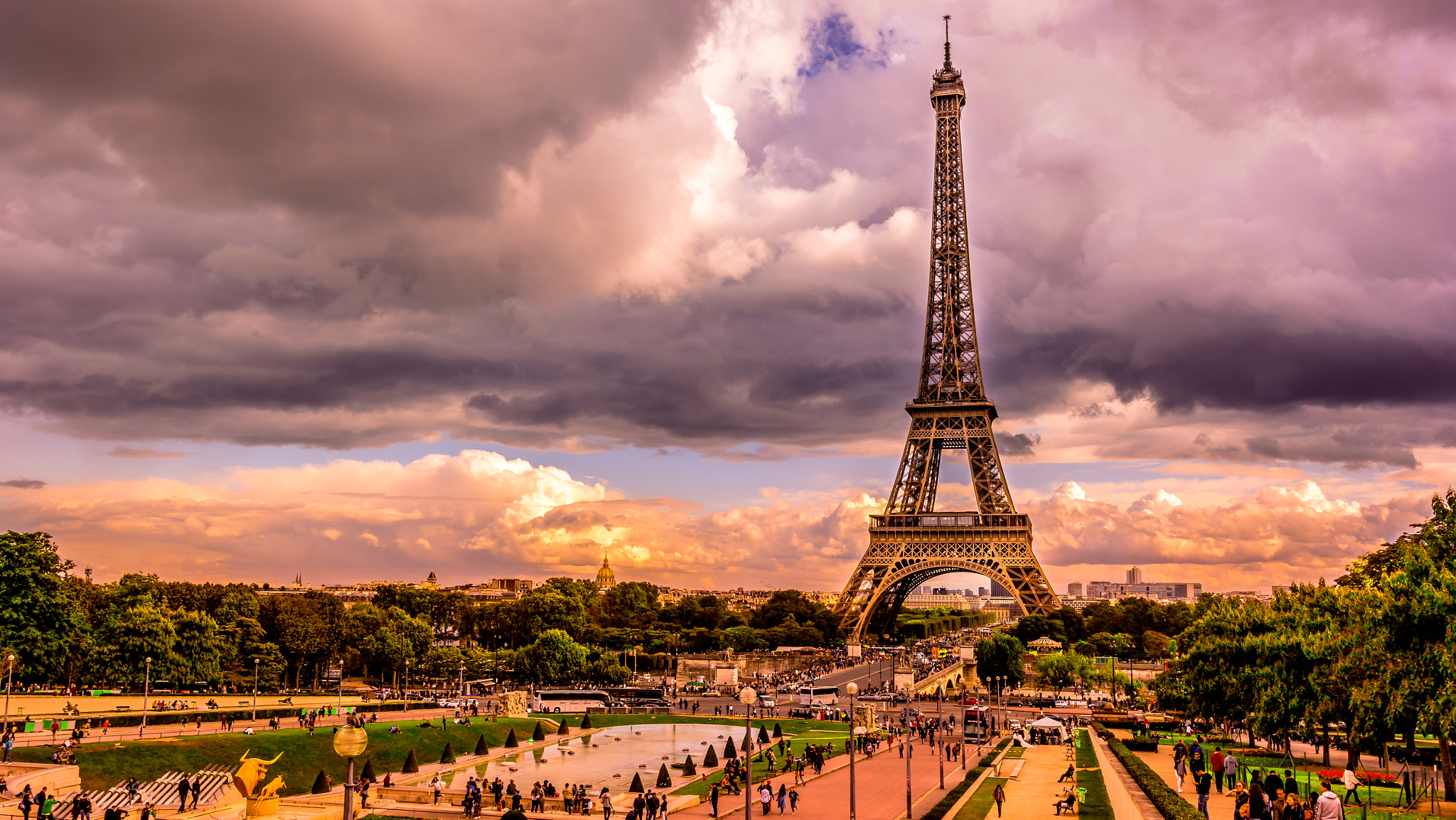 Samsung NX300 + Samsung NX 18-55mm F3.5-5.6 OIS sample photo. Eifel tower photography