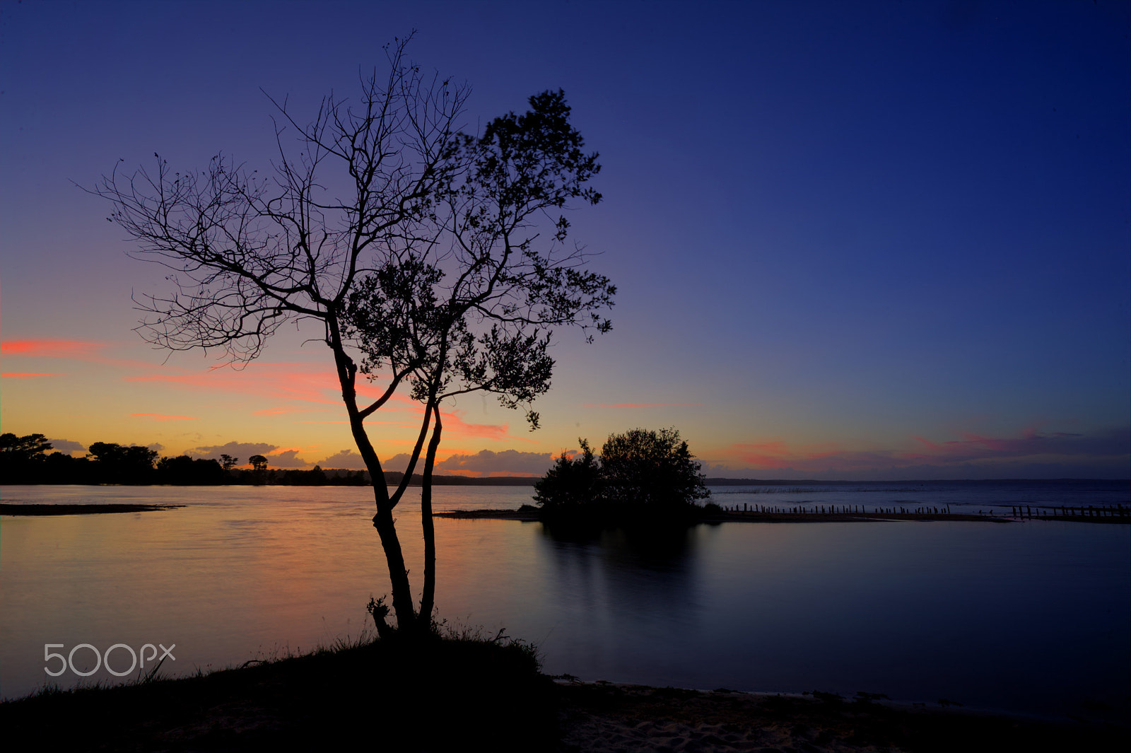 Canon EOS 5D + Canon EF 17-40mm F4L USM sample photo. Nuit bleu sur navarrosse px photography