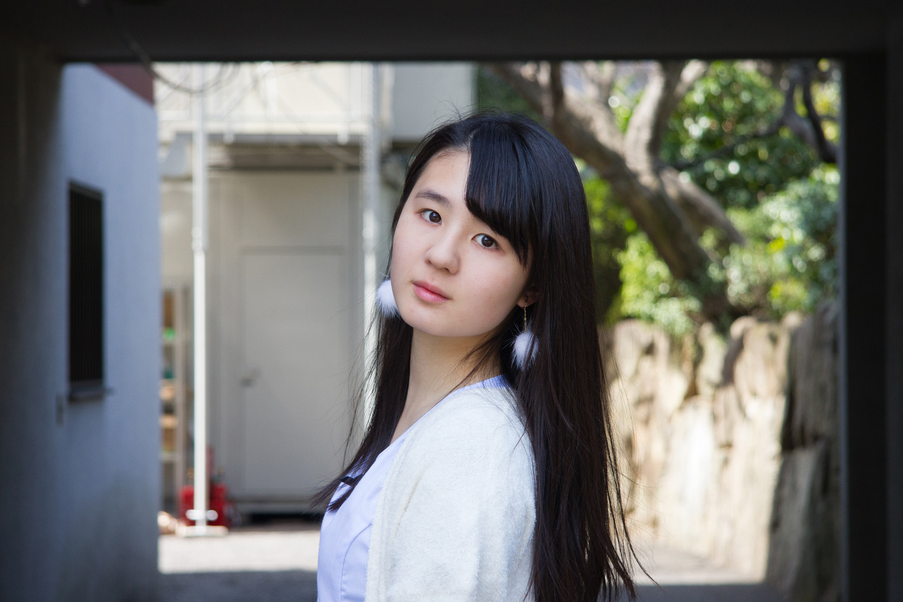 Canon EF-S 17-85mm F4-5.6 IS USM sample photo. Portrait of a young lady photography