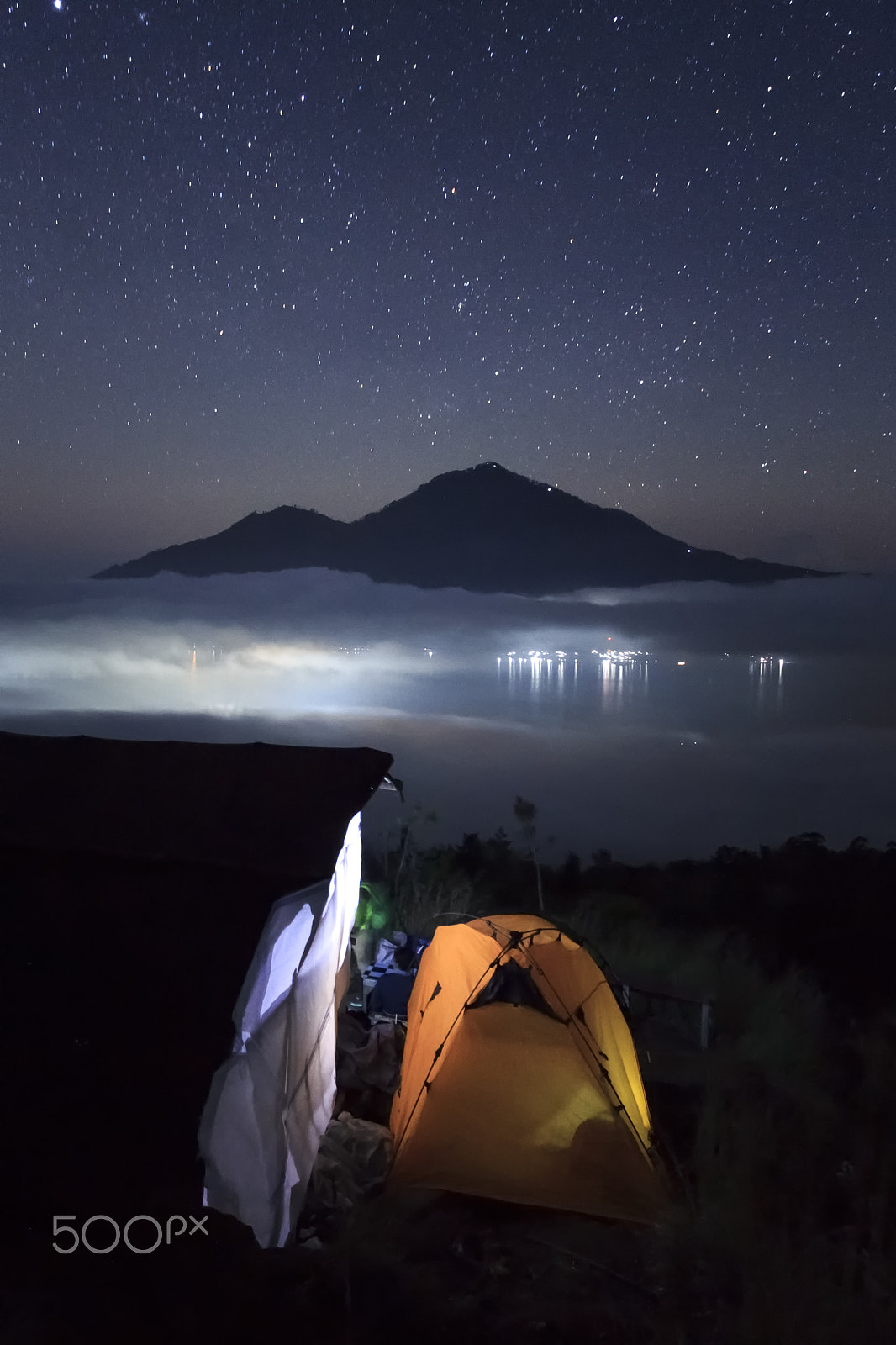 Canon EF-S 10-22mm F3.5-4.5 USM sample photo. Mount batur trekking & camping photography