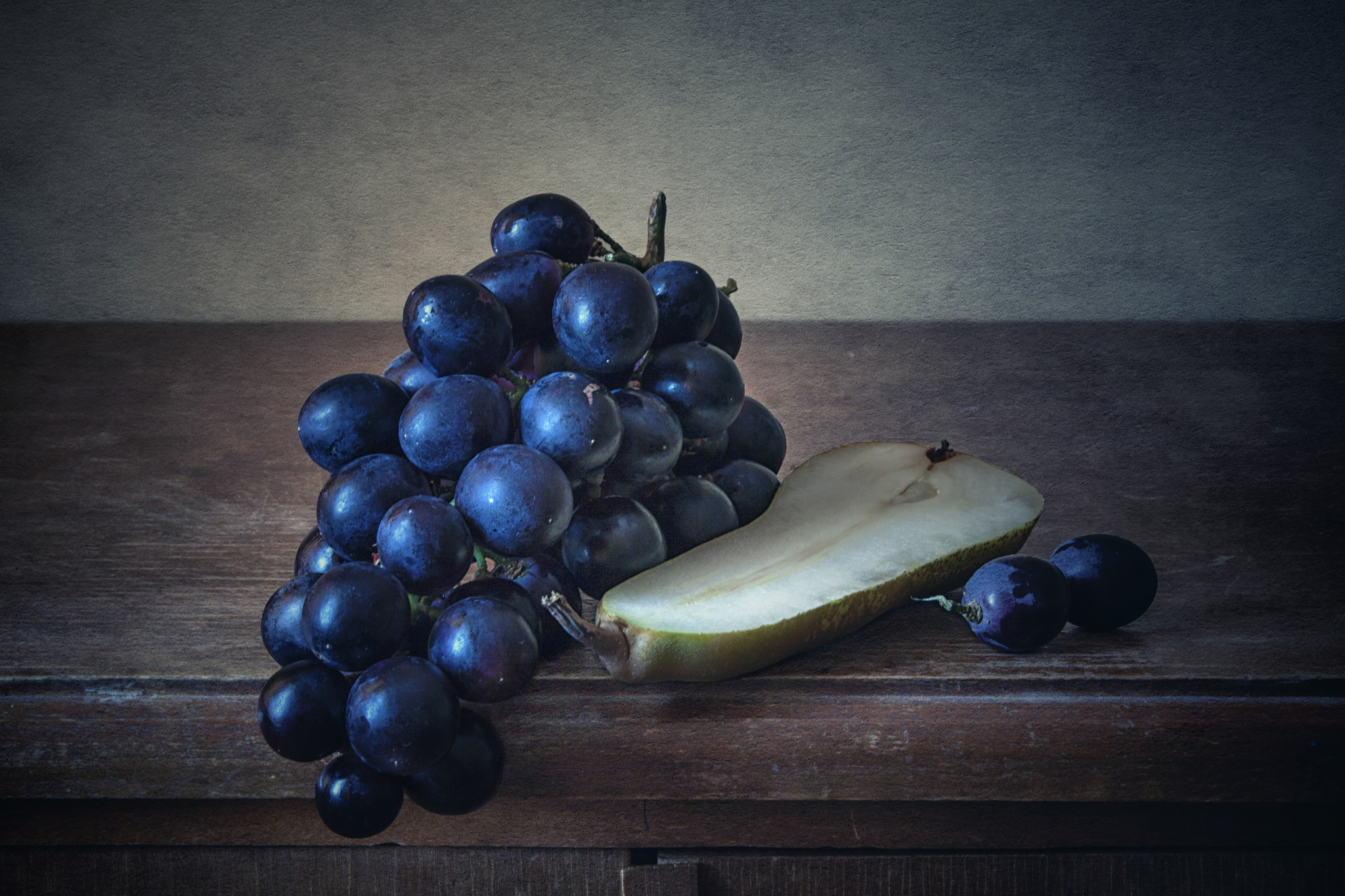 Canon EOS 50D + Canon EF 24-105mm F4L IS USM sample photo. Grapes with pears photography