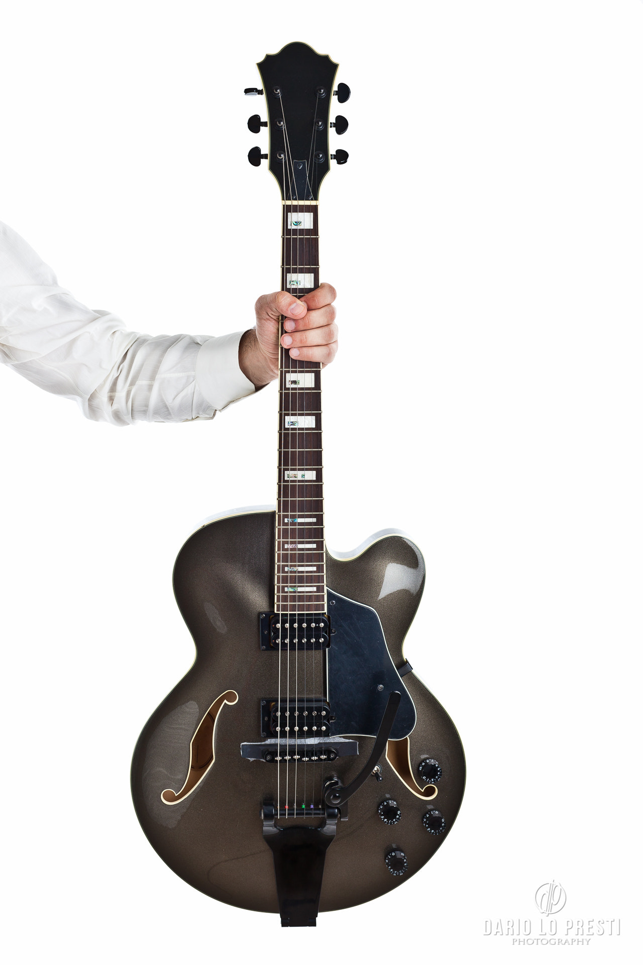 Canon EF 50mm F1.2L USM sample photo. Jazz guitar photography