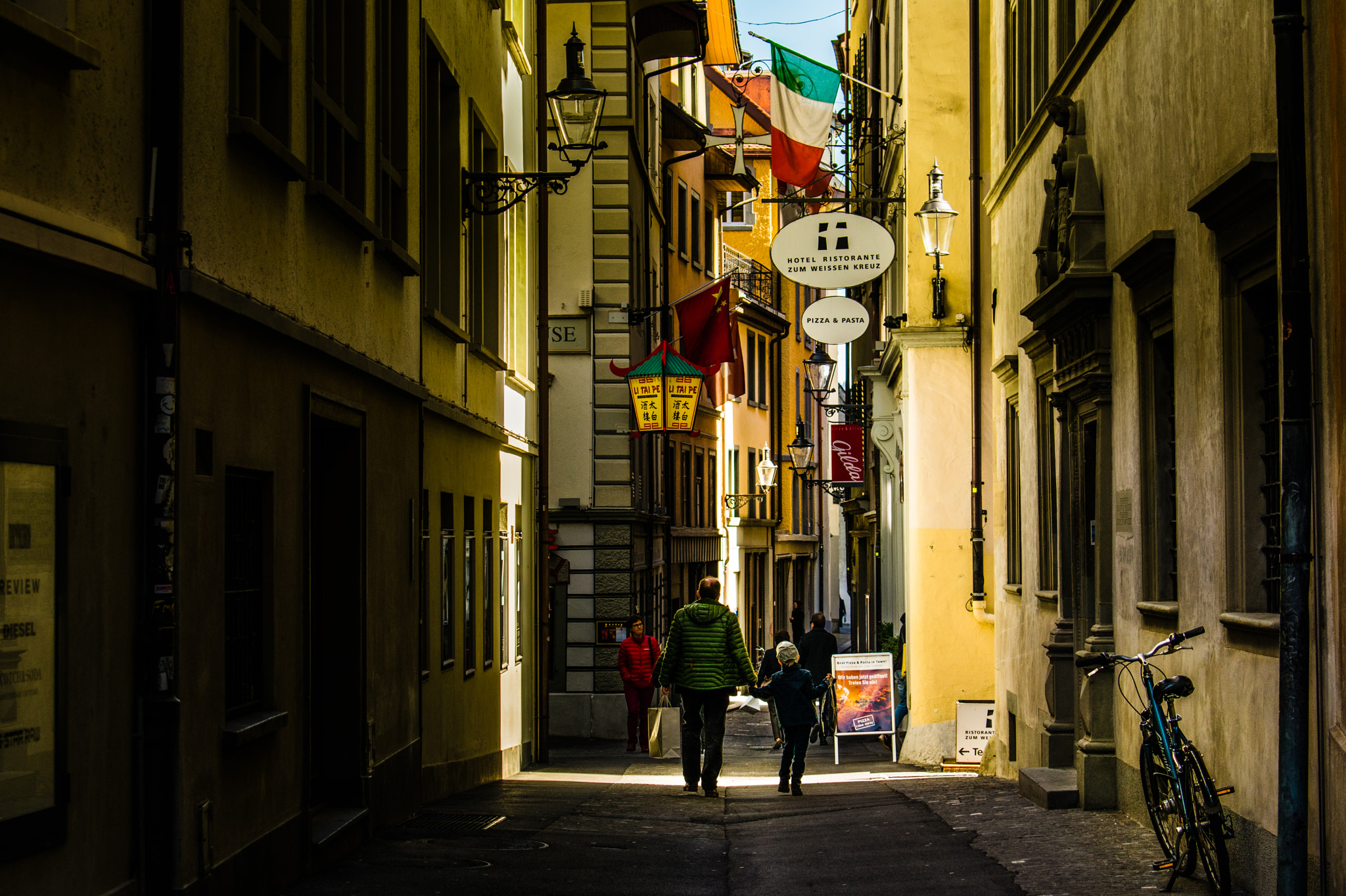 Nikon D3400 sample photo. Street photography lucerne photography