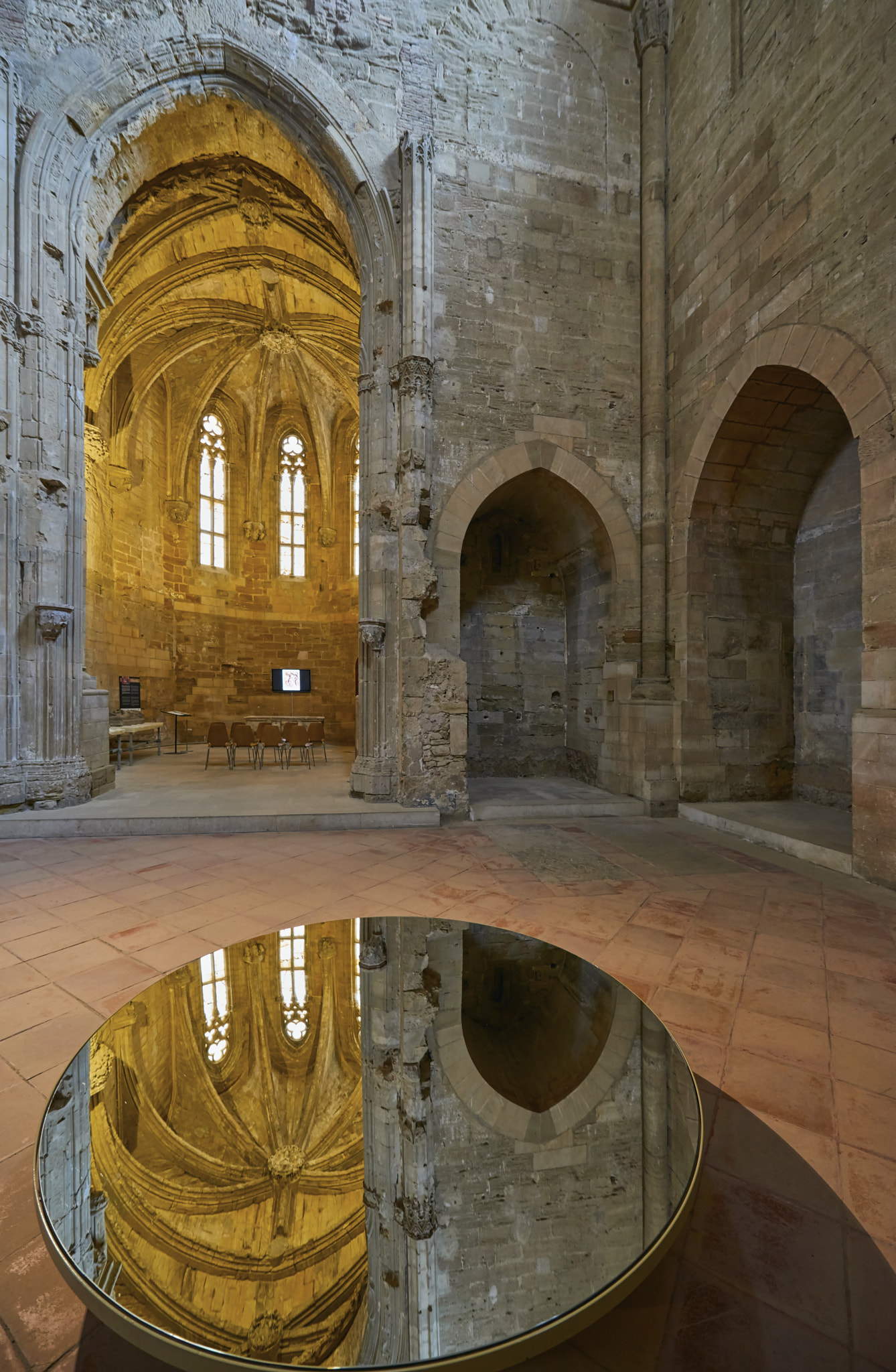 Nikon AF-S Nikkor 14-24mm F2.8G ED sample photo. La seu vella de lleida - iglesia photography