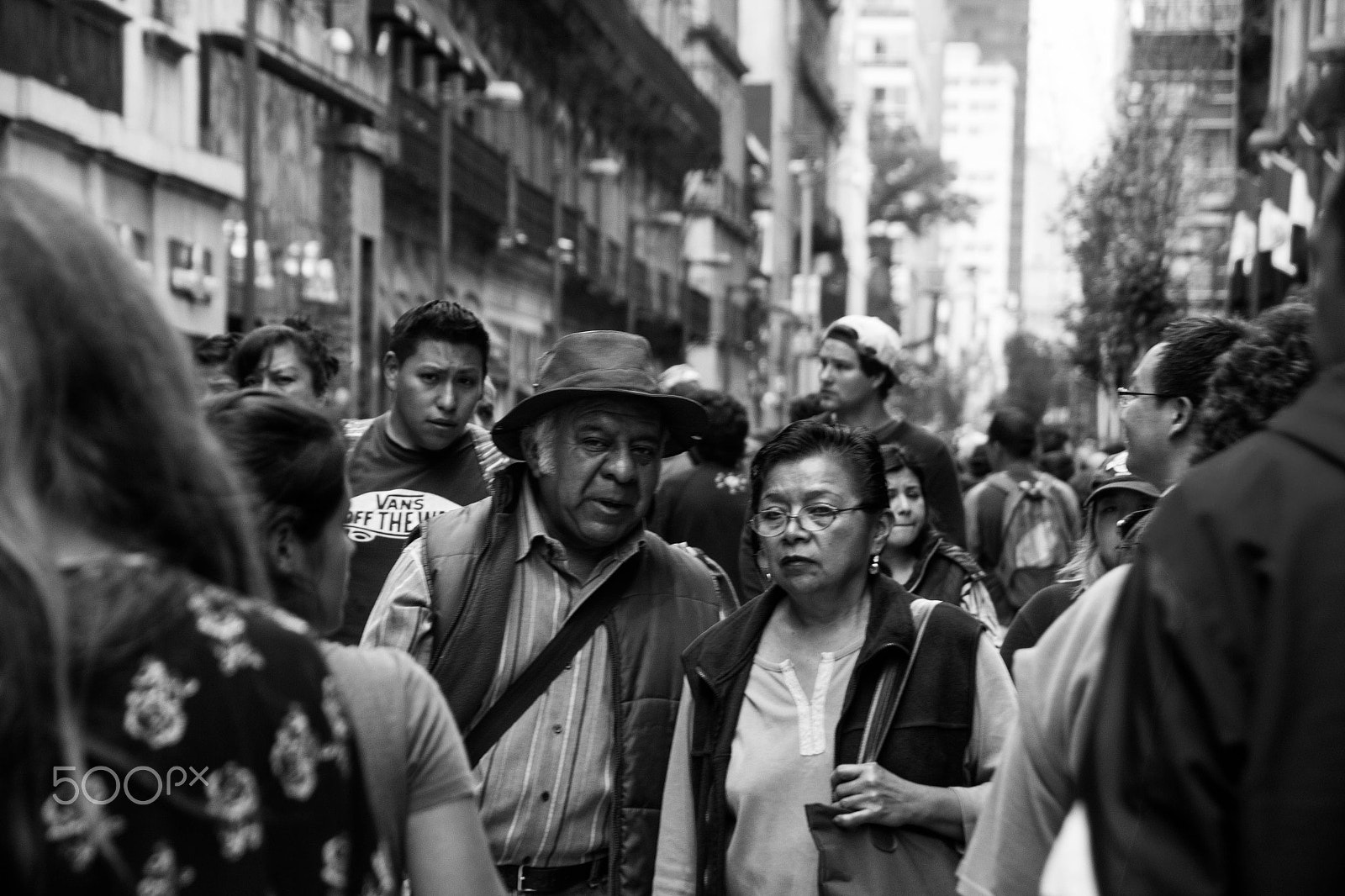 Sigma 18-250mm F3.5-6.3 DC OS HSM sample photo. Whispers at the city photography