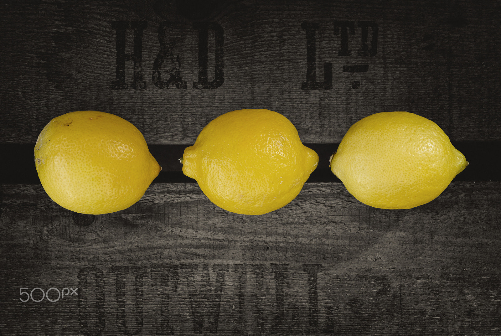 Canon EOS 7D + Tamron SP AF 90mm F2.8 Di Macro sample photo. Three lemons photography