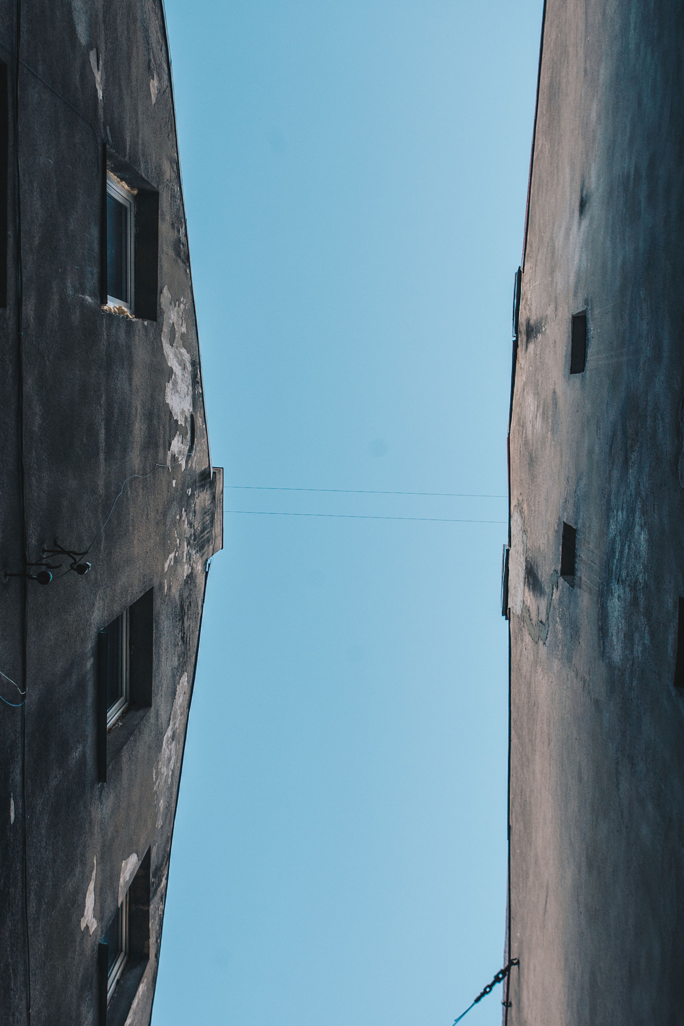 Canon EOS-1D Mark III sample photo. Windows up photography