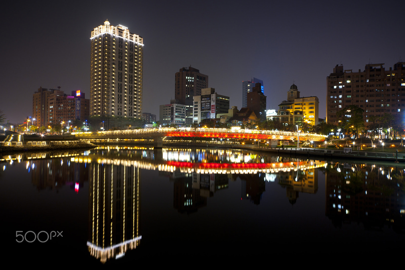 Nikon D3X sample photo. 藍,河川,天空,晴,城市 photography