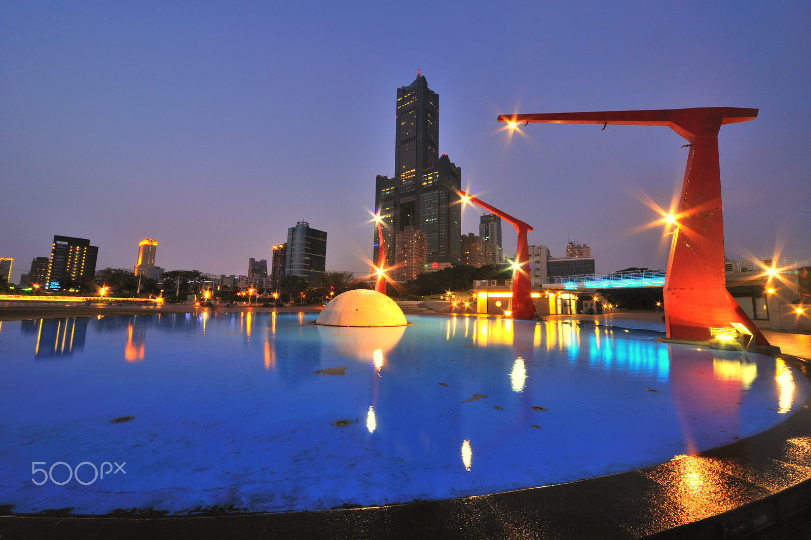 Nikon D3X sample photo. 噴水池,噴泉,天空,晴 photography