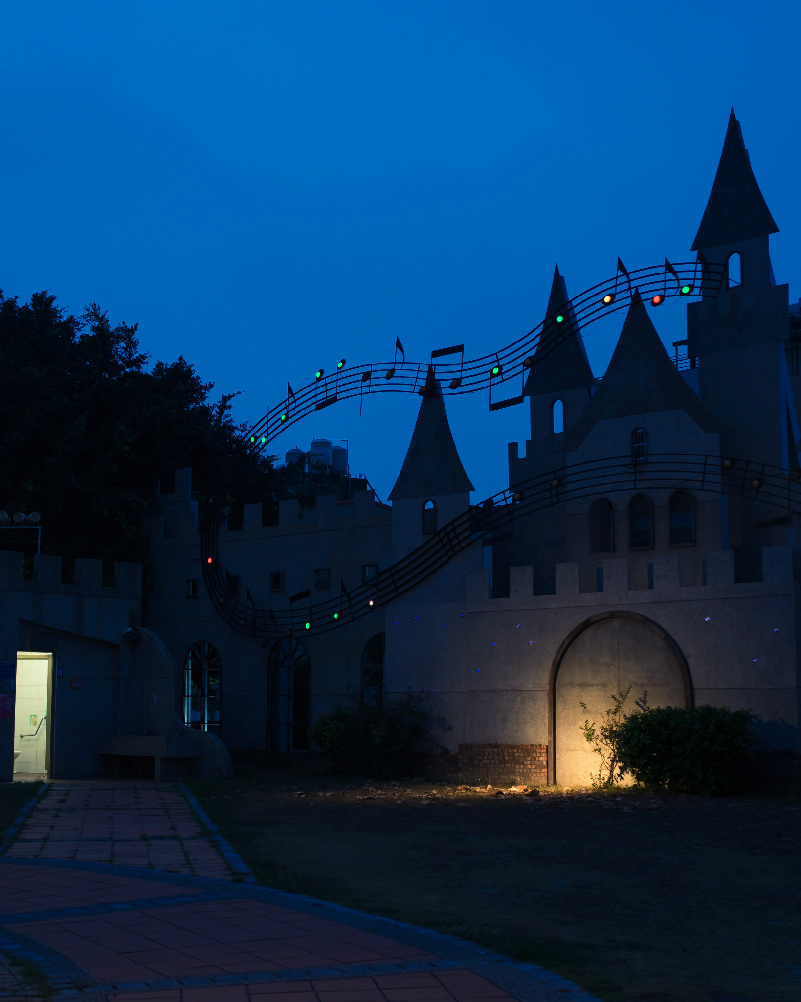 Panasonic Leica DG Summilux 25mm F1.4 II ASPH sample photo