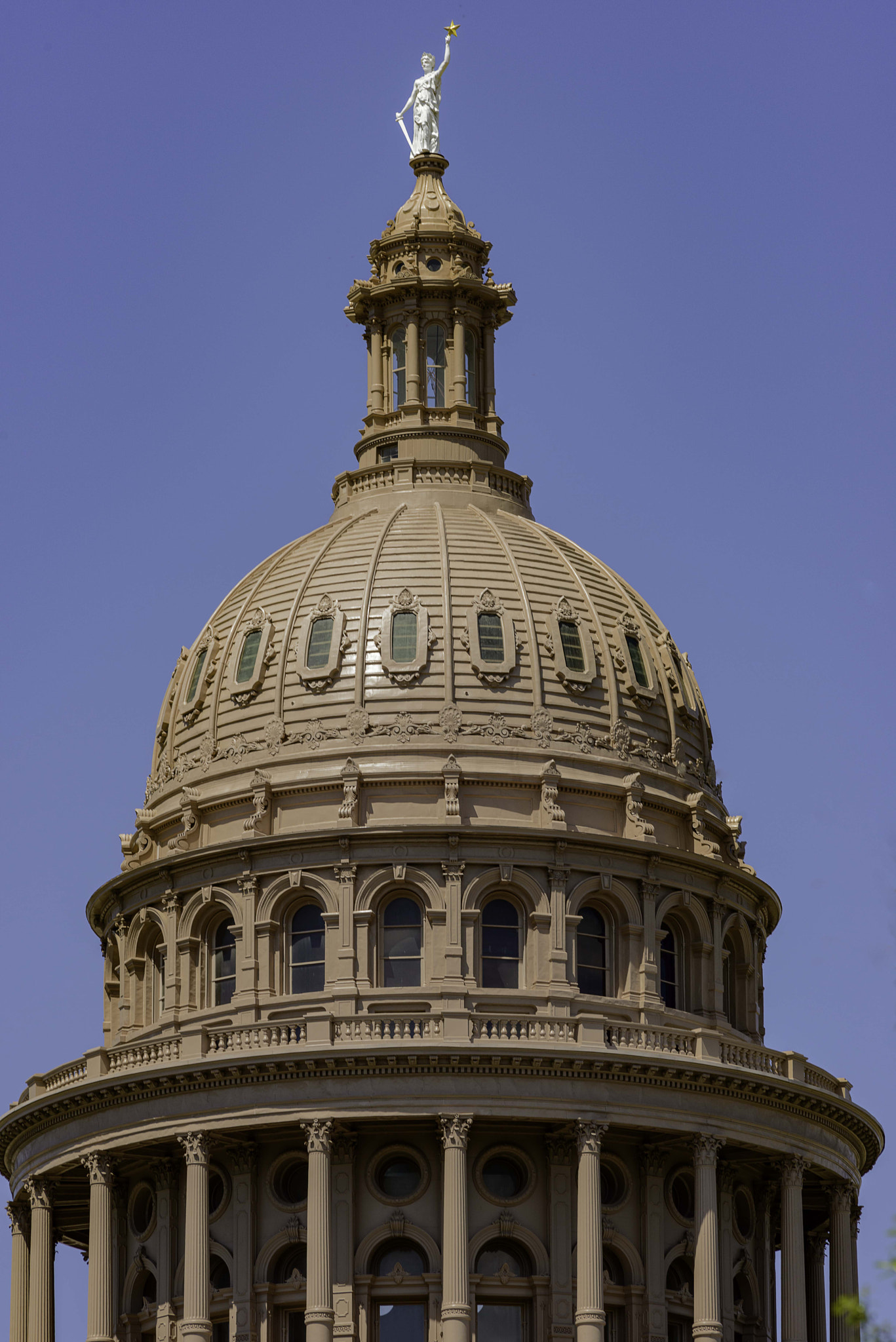 Nikon AF Nikkor 180mm F2.8D ED-IF sample photo. Texas state capitol, austin, texas photography
