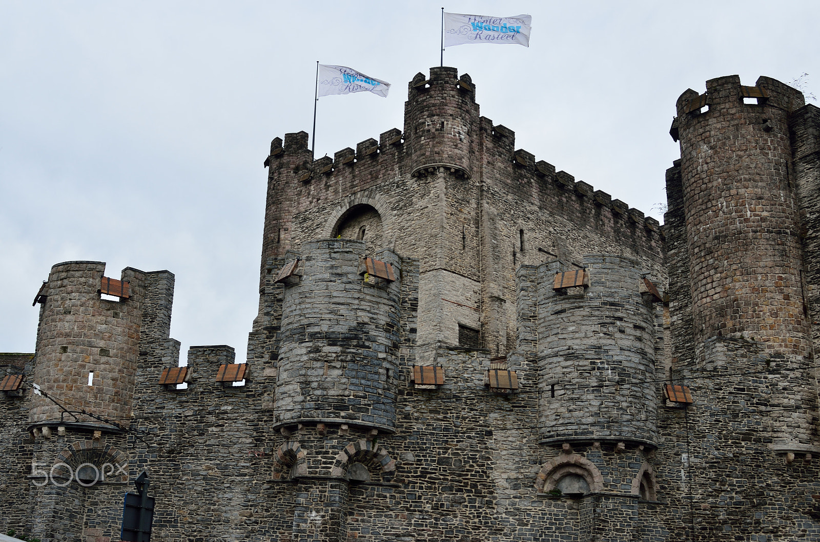 AF Zoom-Nikkor 28-80mm f/3.5-5.6D sample photo. Ghent fort photography