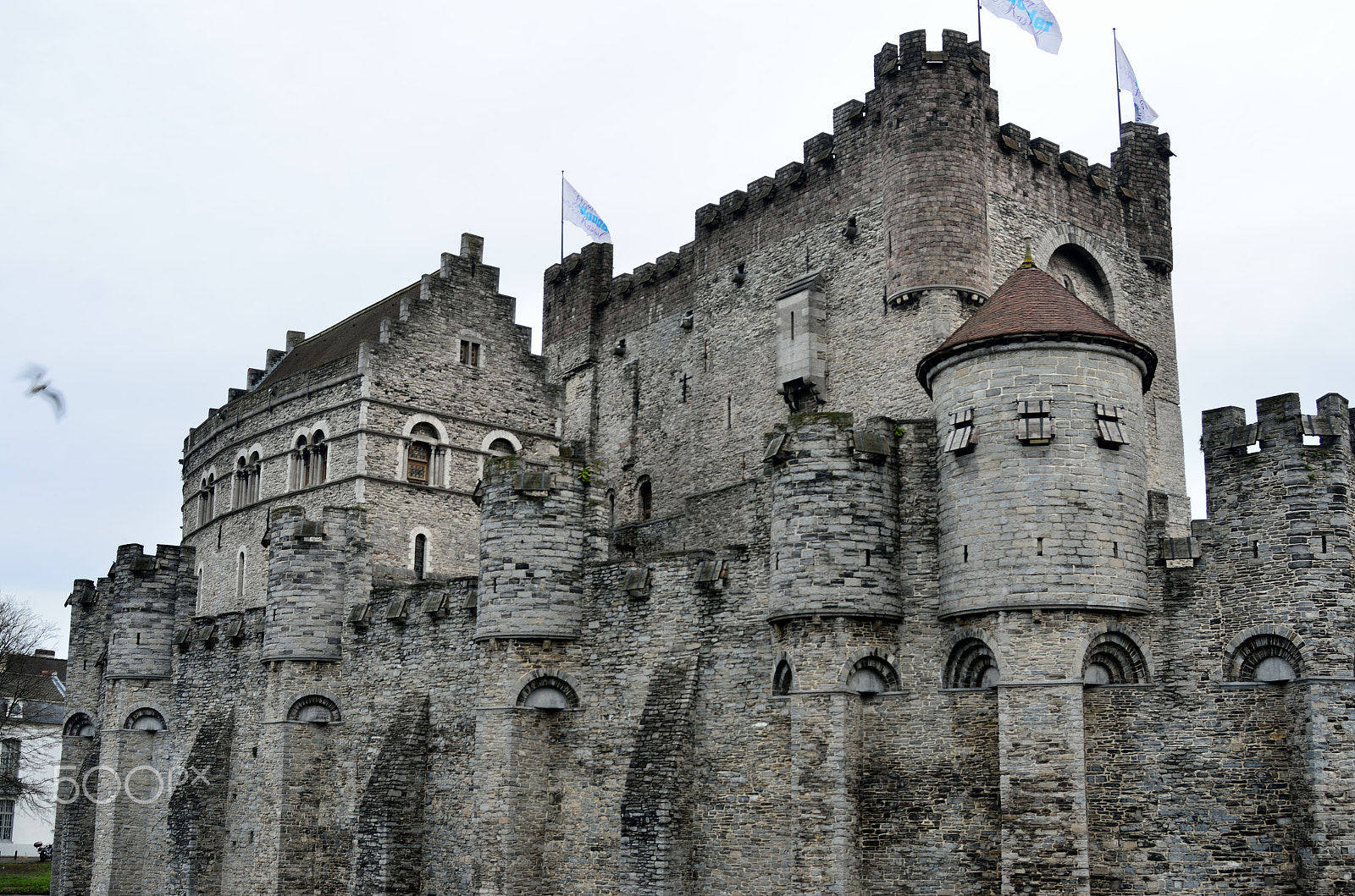 AF Zoom-Nikkor 28-80mm f/3.5-5.6D sample photo. Ghent fort photography