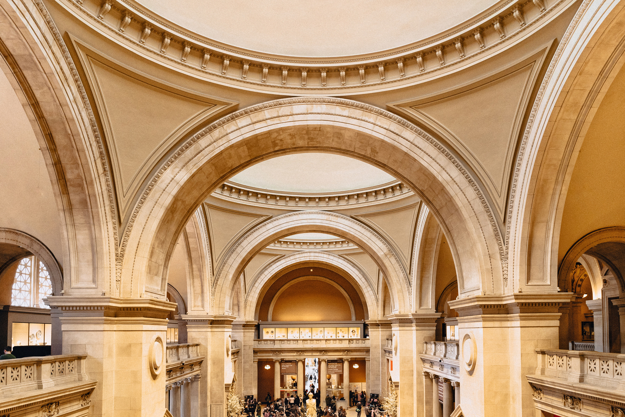 Sony FE 28mm F2 sample photo. Metropolitan museum of art photography