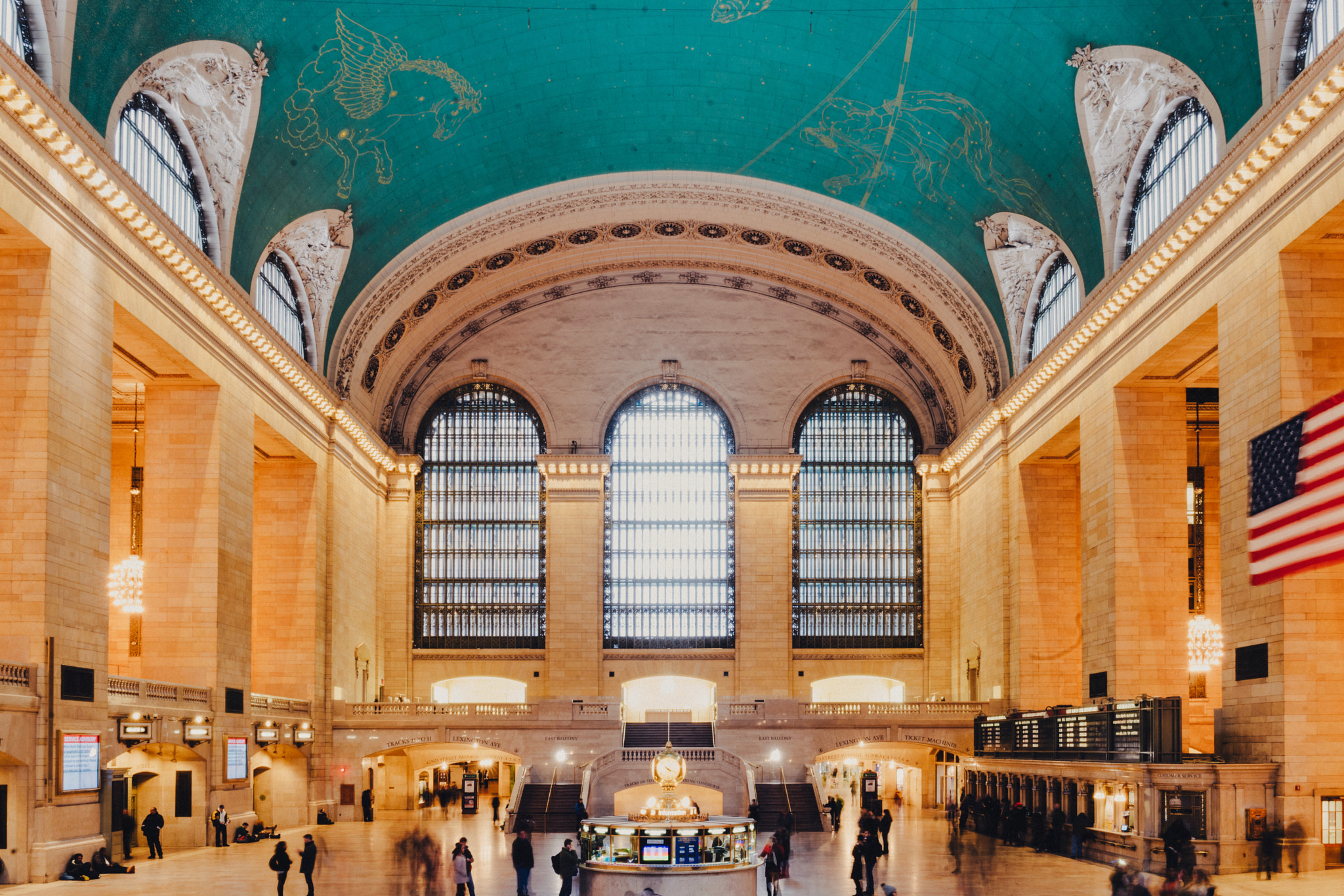 Sony FE 28mm F2 sample photo. Grand central terminal photography