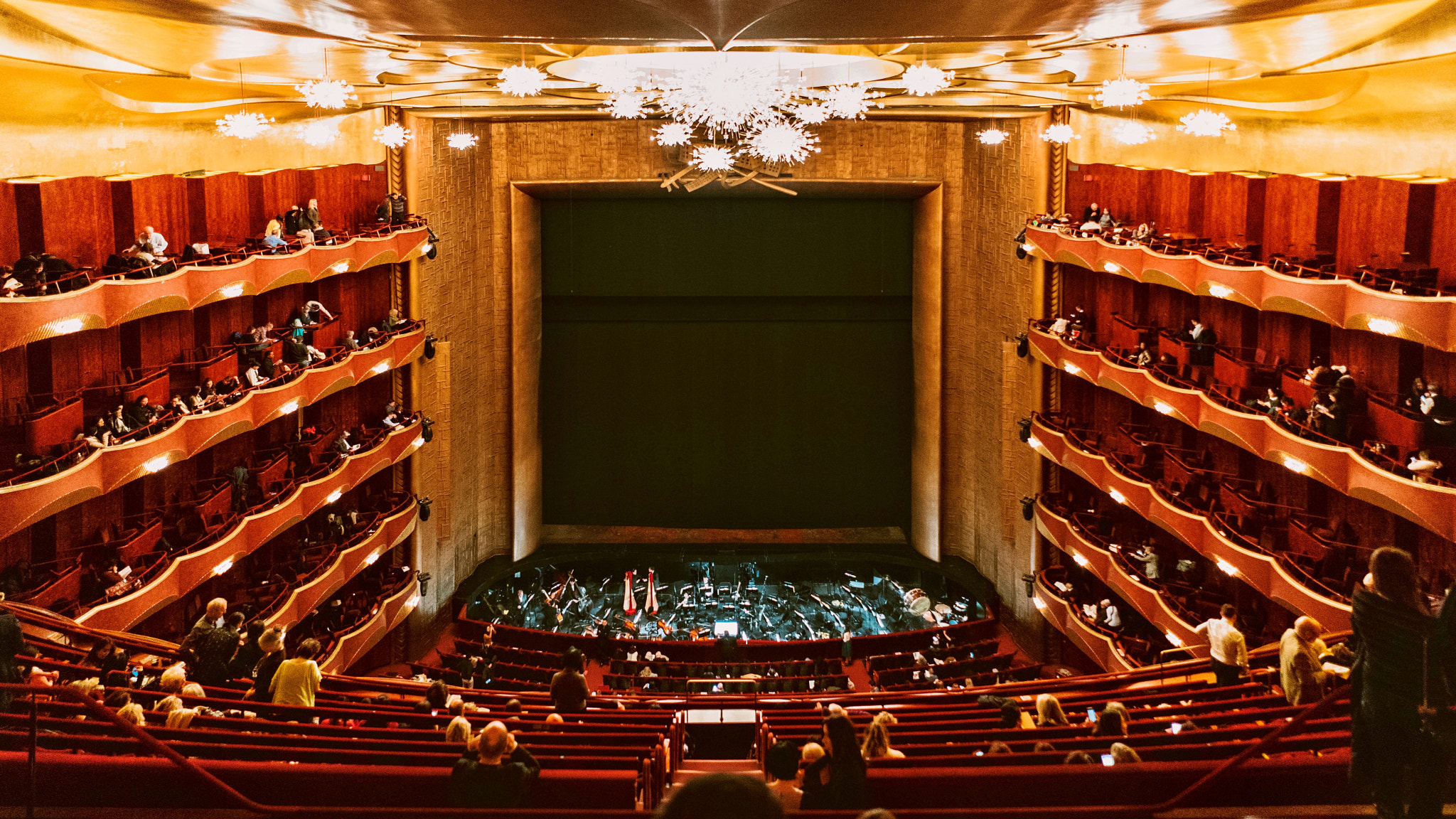 Sony FE 28mm F2 sample photo. Metropolitan opera house photography