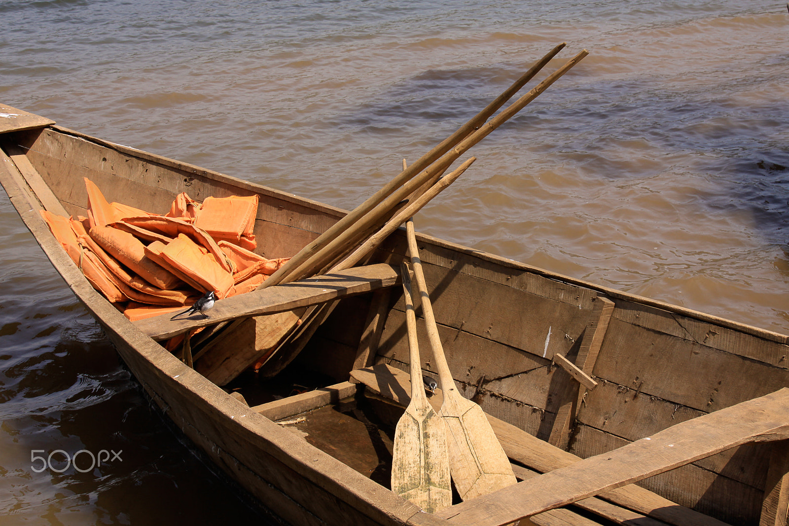 Canon EF-S 18-200mm F3.5-5.6 IS sample photo. Lake burera wooden boat photography
