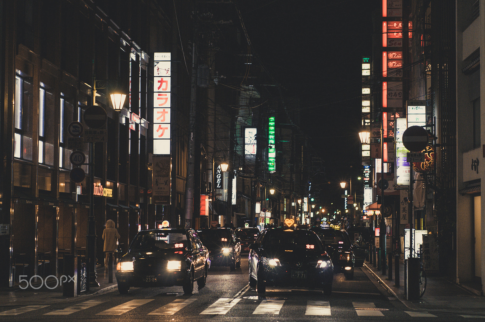 Nikon D300 + Nikon AF Nikkor 50mm F1.8D sample photo. Night in kyoto photography