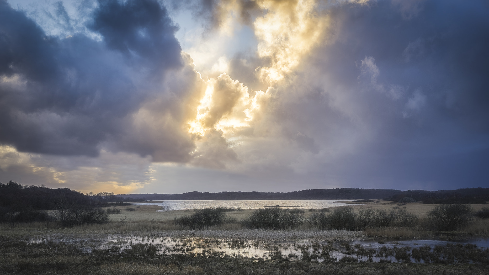 Sony a7 + Sony Vario-Tessar T* FE 16-35mm F4 ZA OSS sample photo. Clouds photography